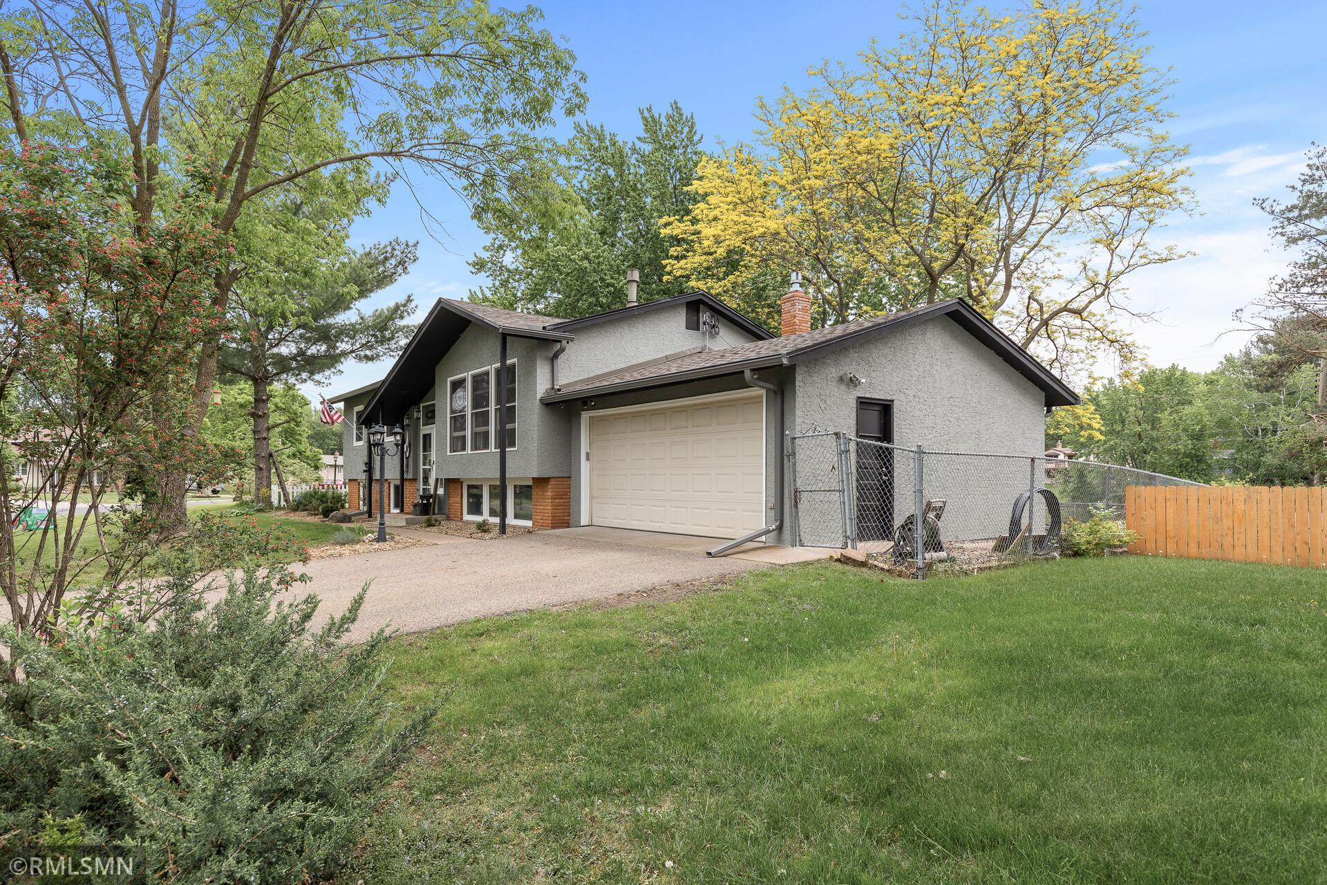 2680 Riviera Drive N