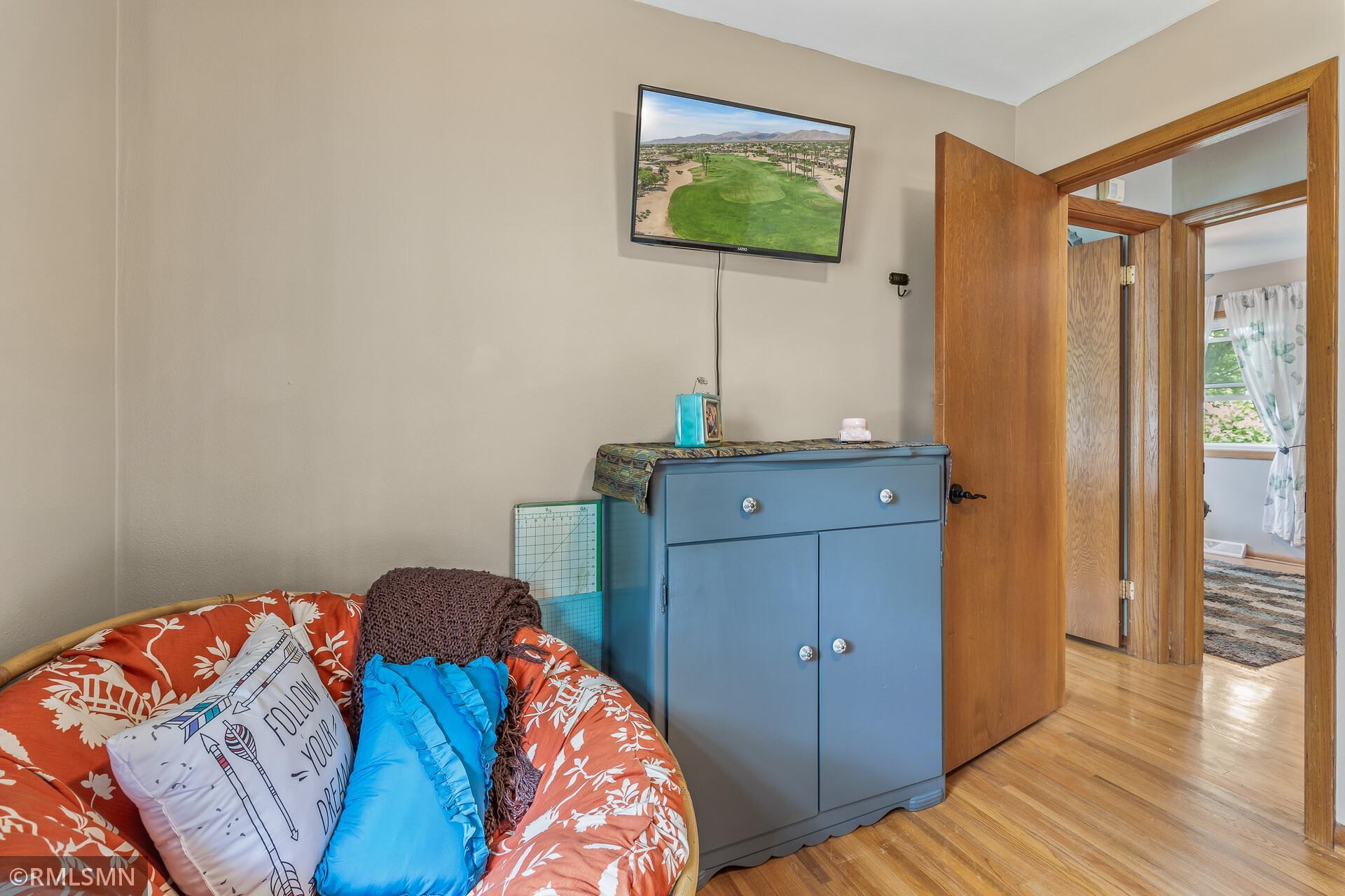 2680 Riviera Drive N