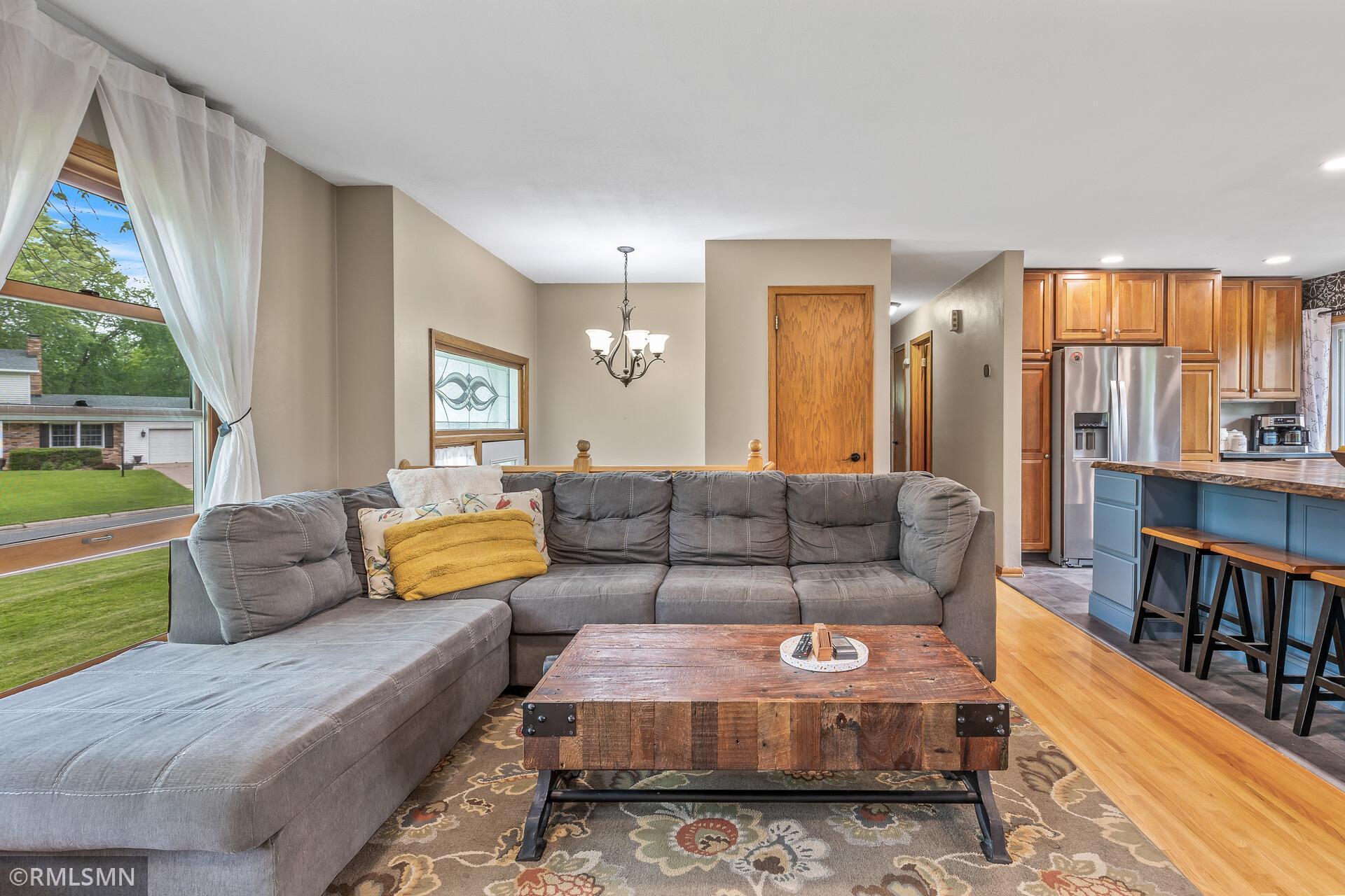 2680 Riviera Drive N