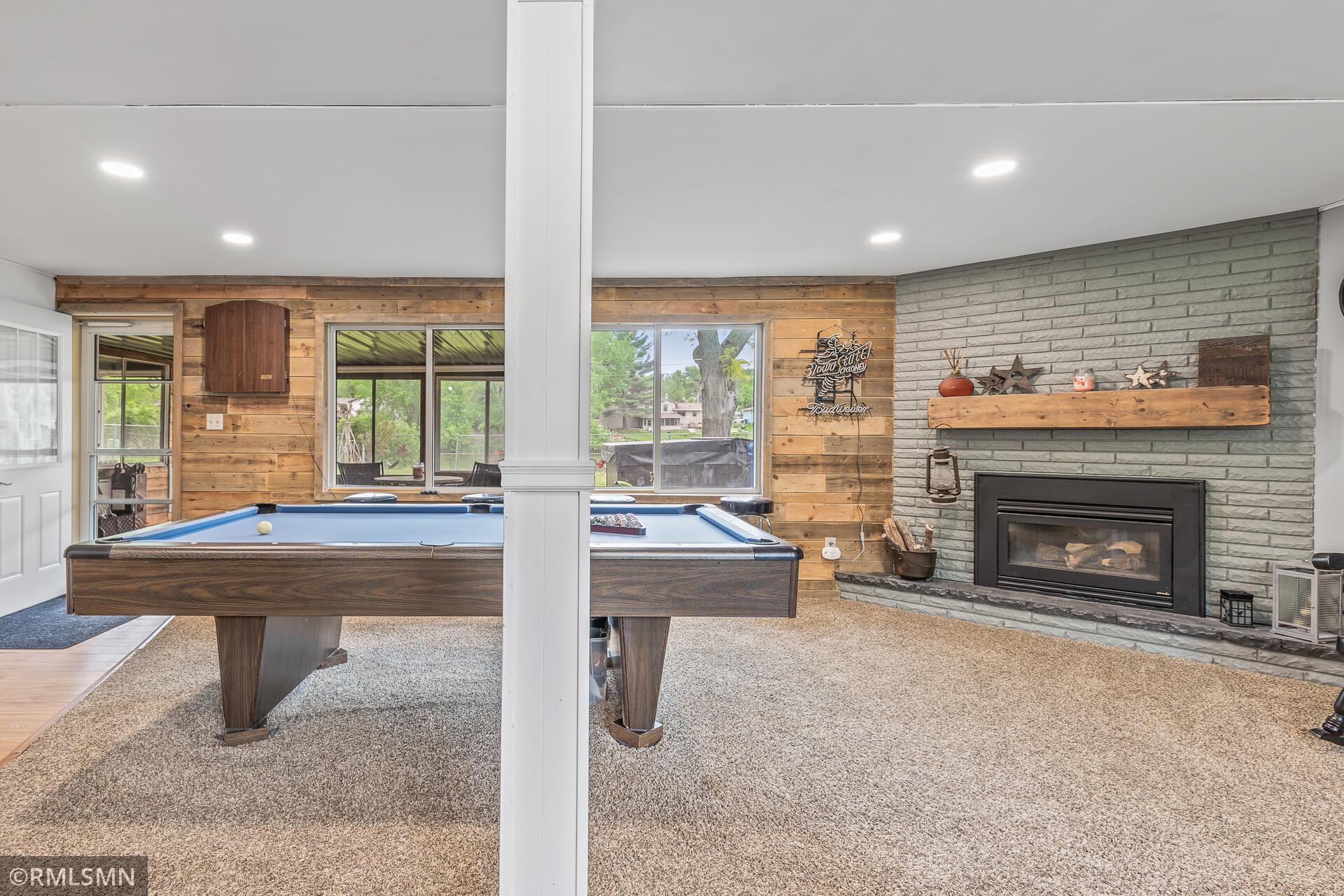 2680 Riviera Drive N