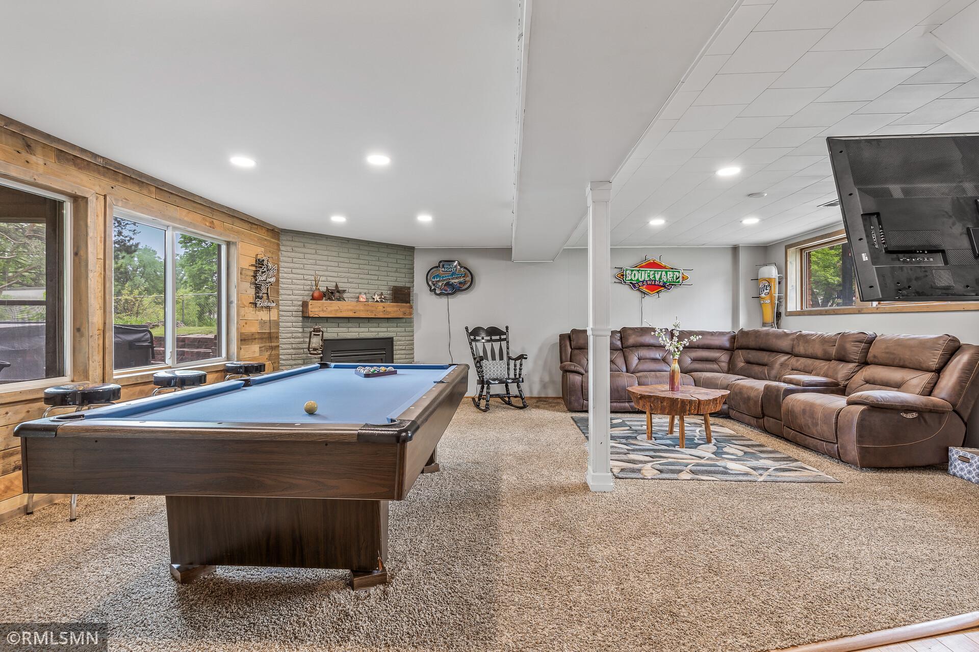 2680 Riviera Drive N