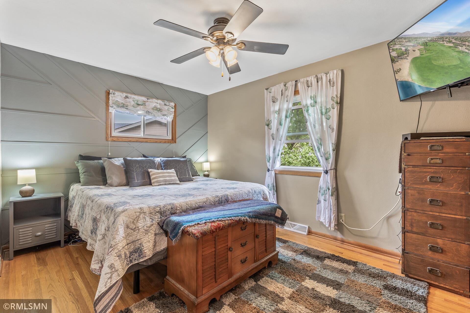 2680 Riviera Drive N