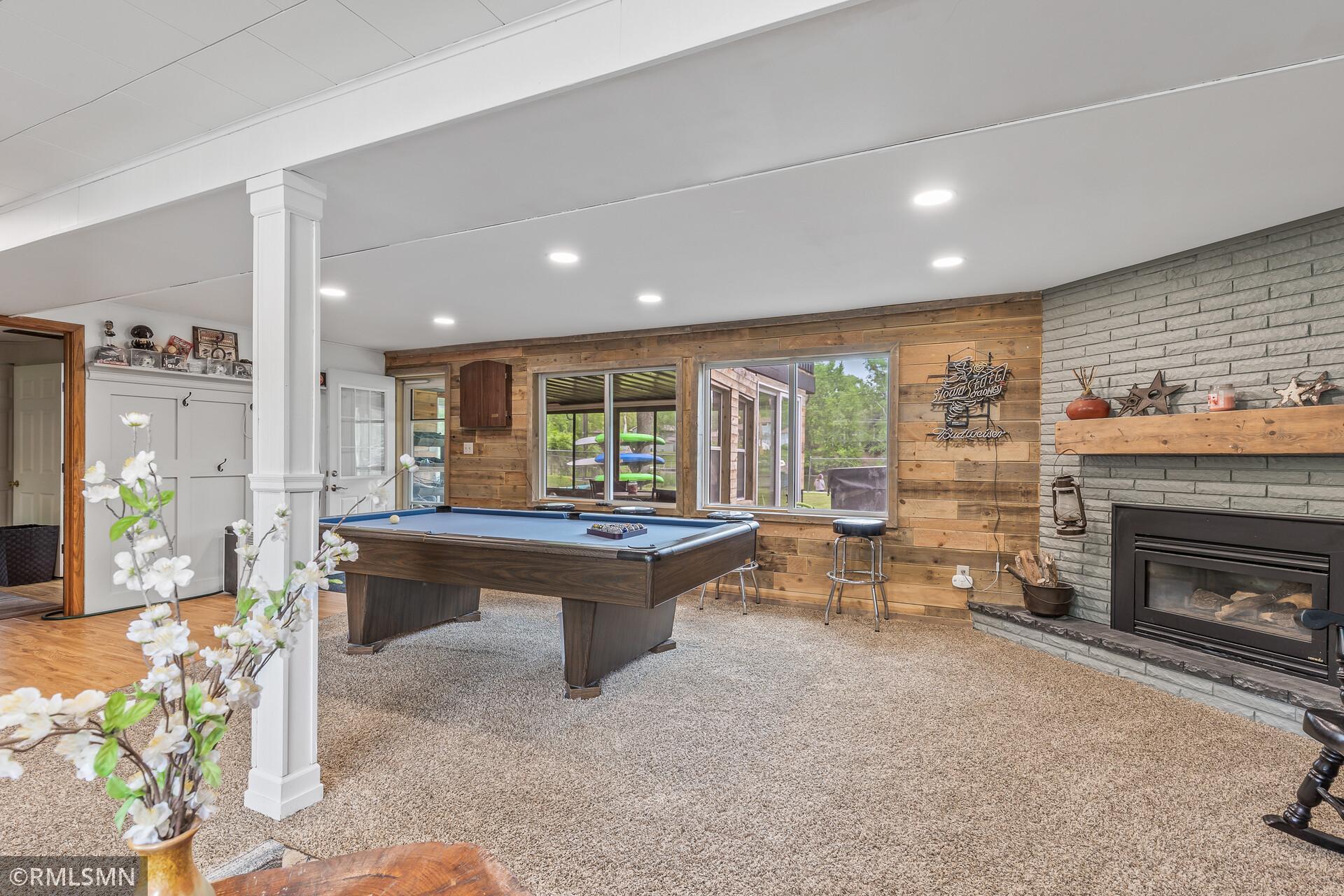 2680 Riviera Drive N