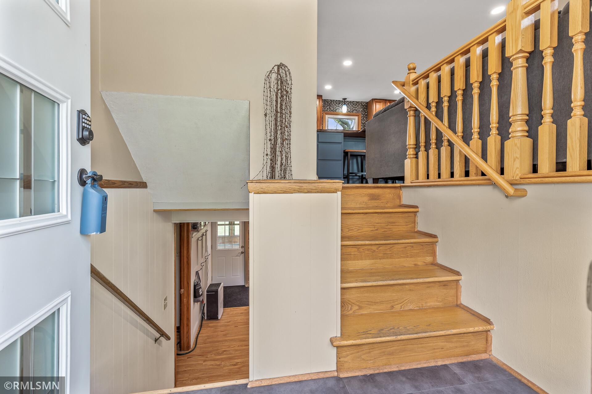 2680 Riviera Drive N