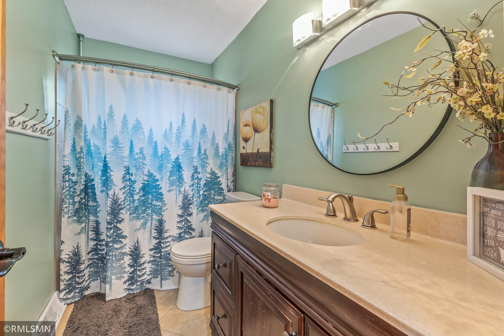 2680 Riviera Drive N