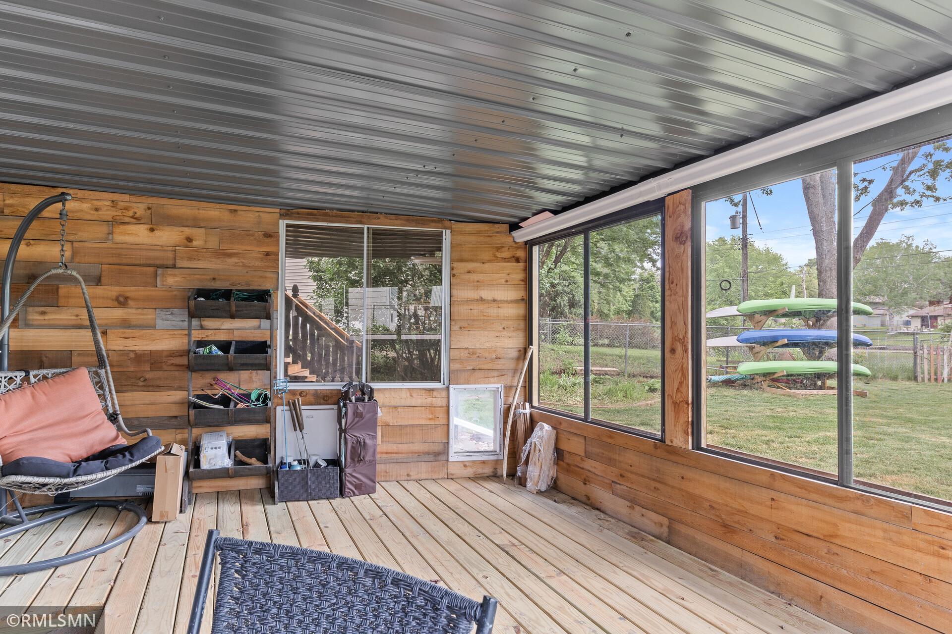 2680 Riviera Drive N