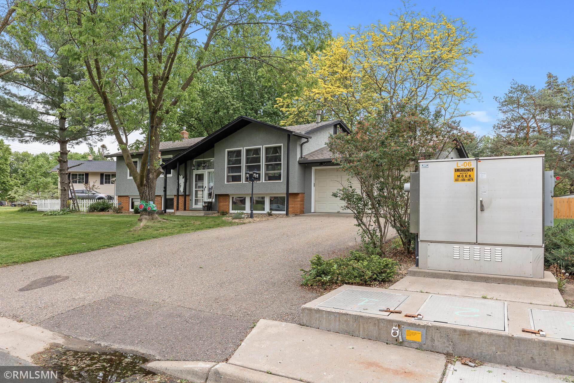 2680 Riviera Drive N