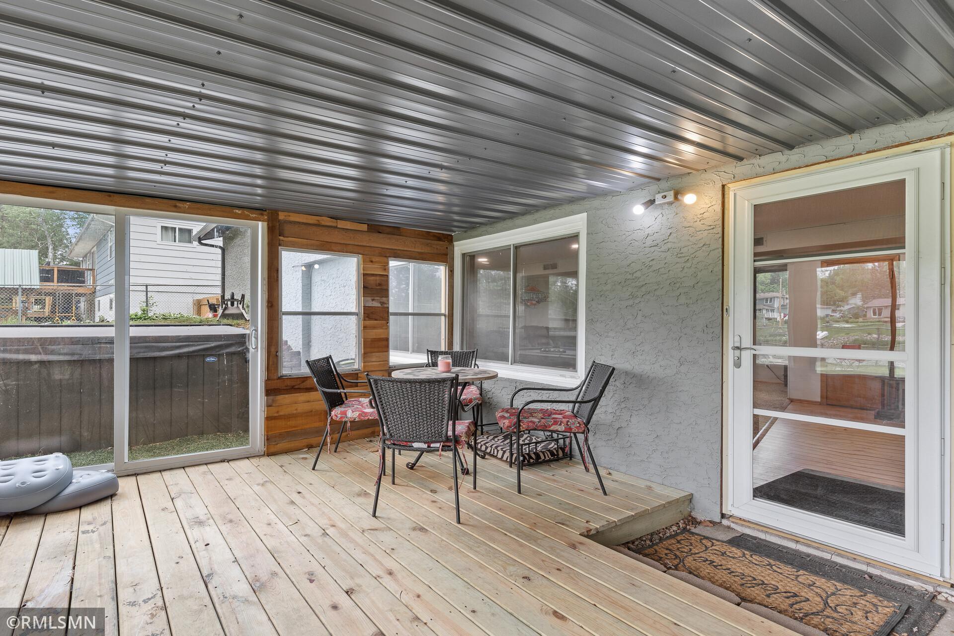 2680 Riviera Drive N