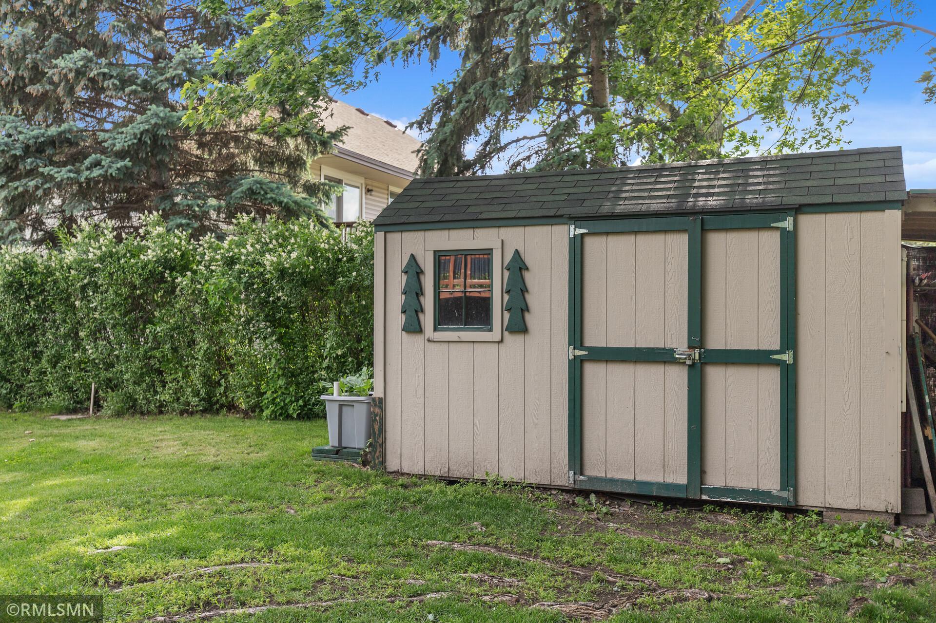 3925 86th Lane NE