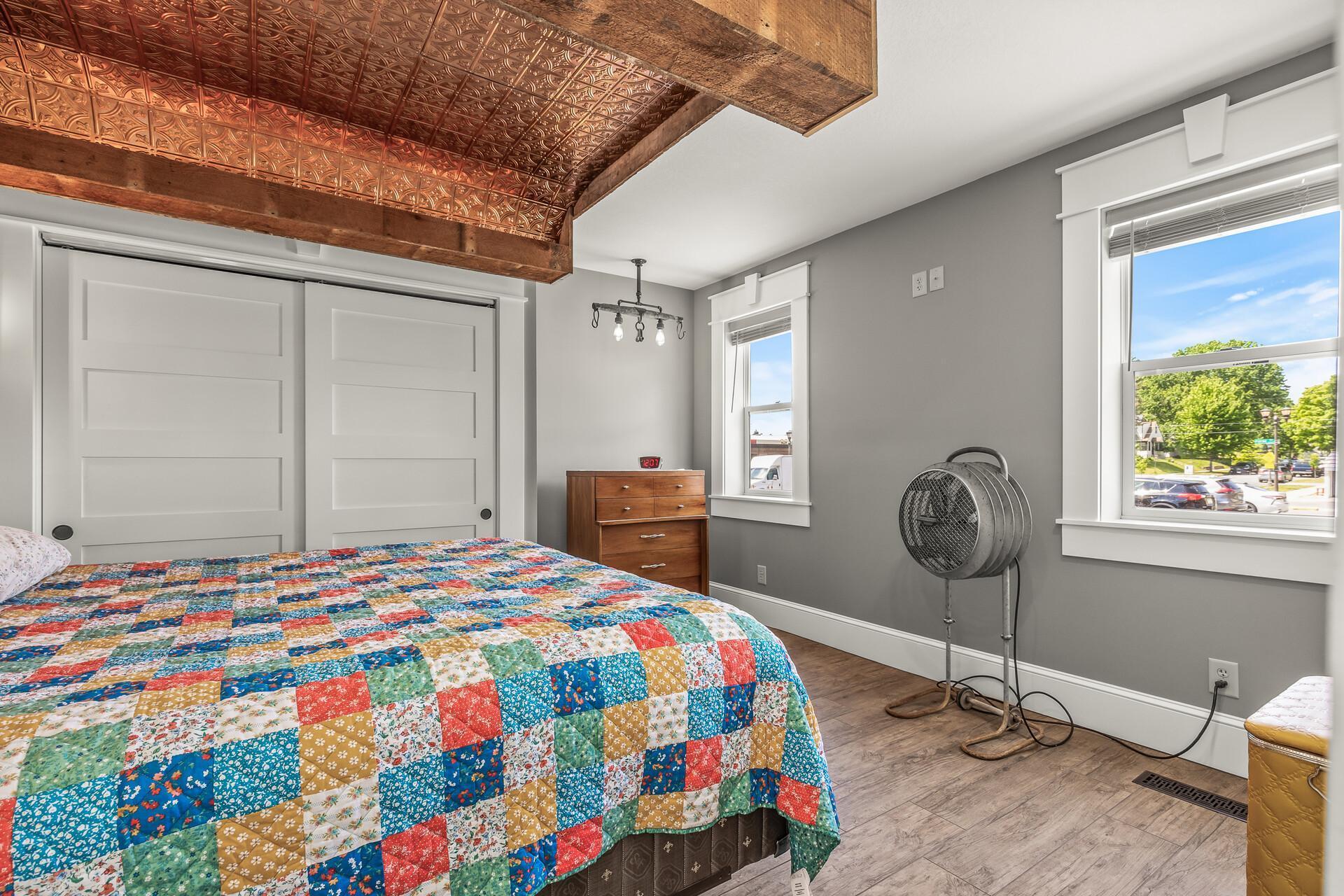 651 Hawthorne Avenue E