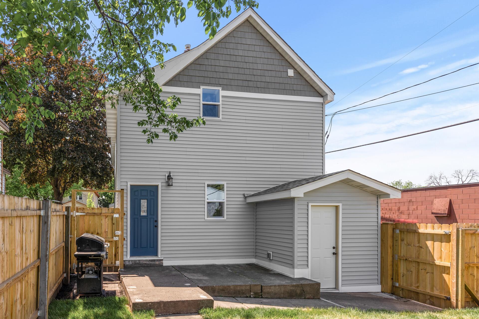 651 Hawthorne Avenue E