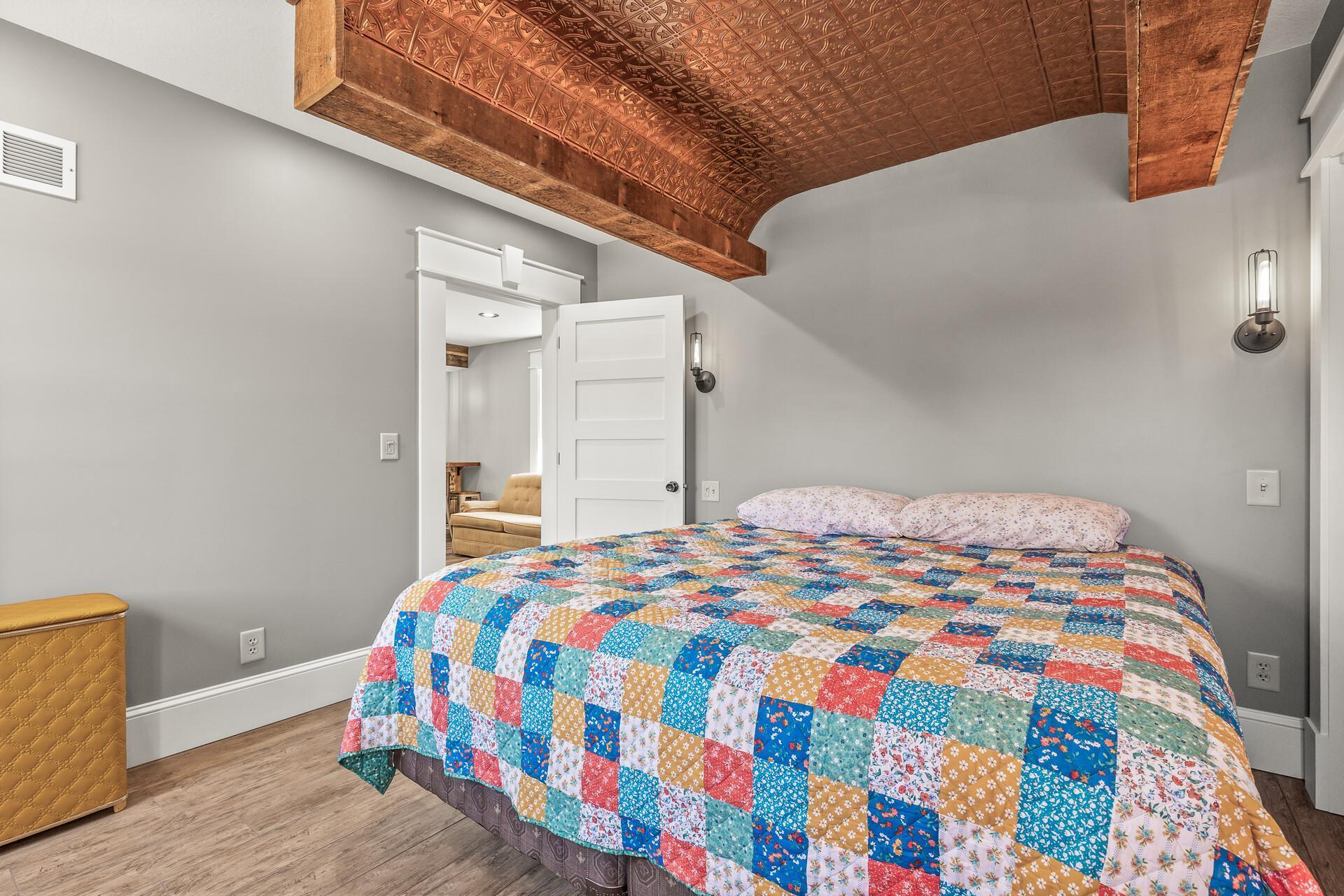 651 Hawthorne Avenue E