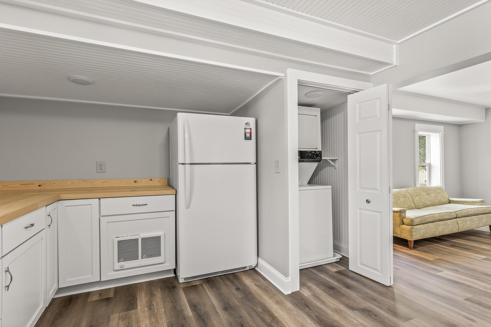 651 Hawthorne Avenue E