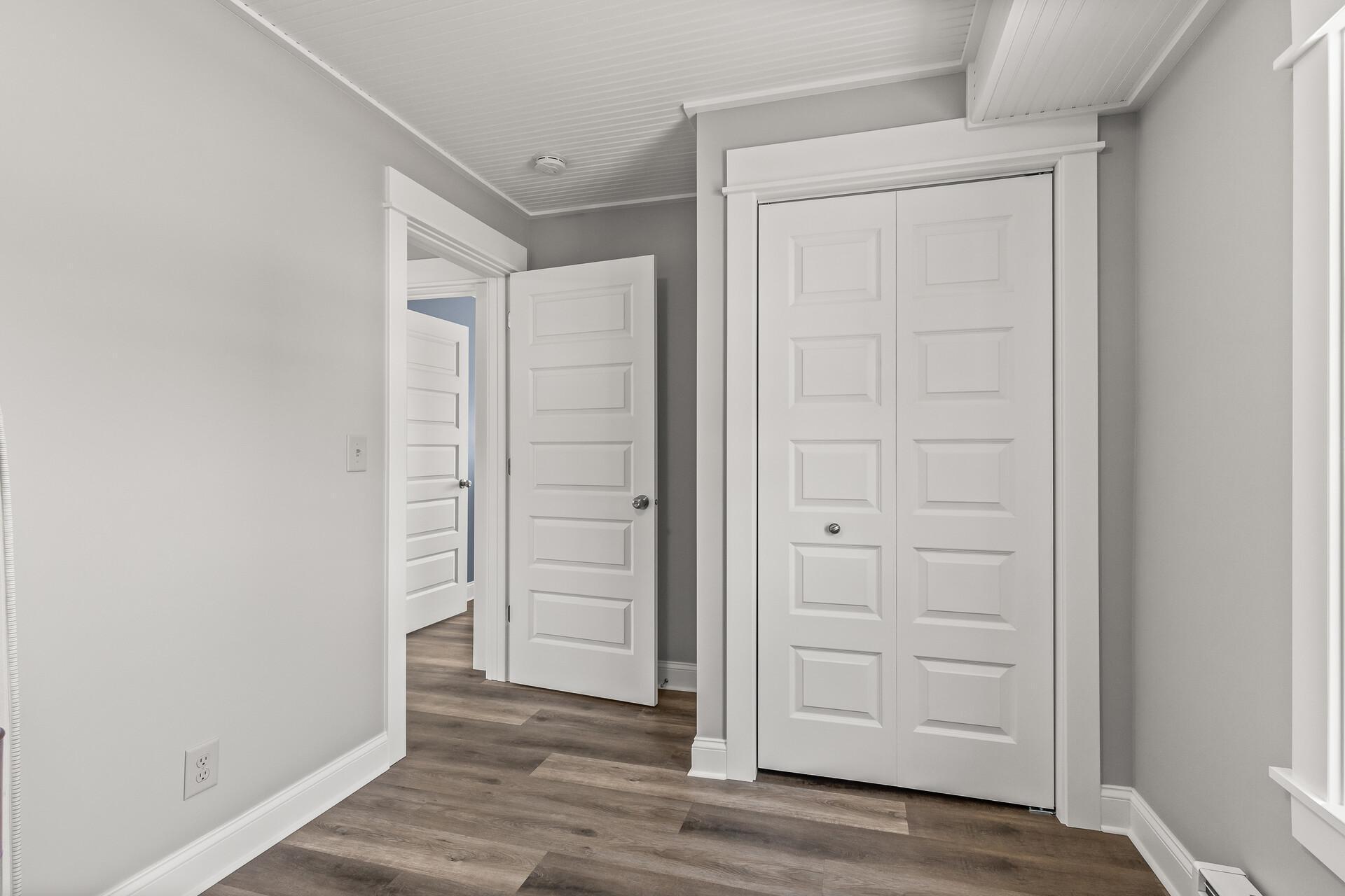 651 Hawthorne Avenue E