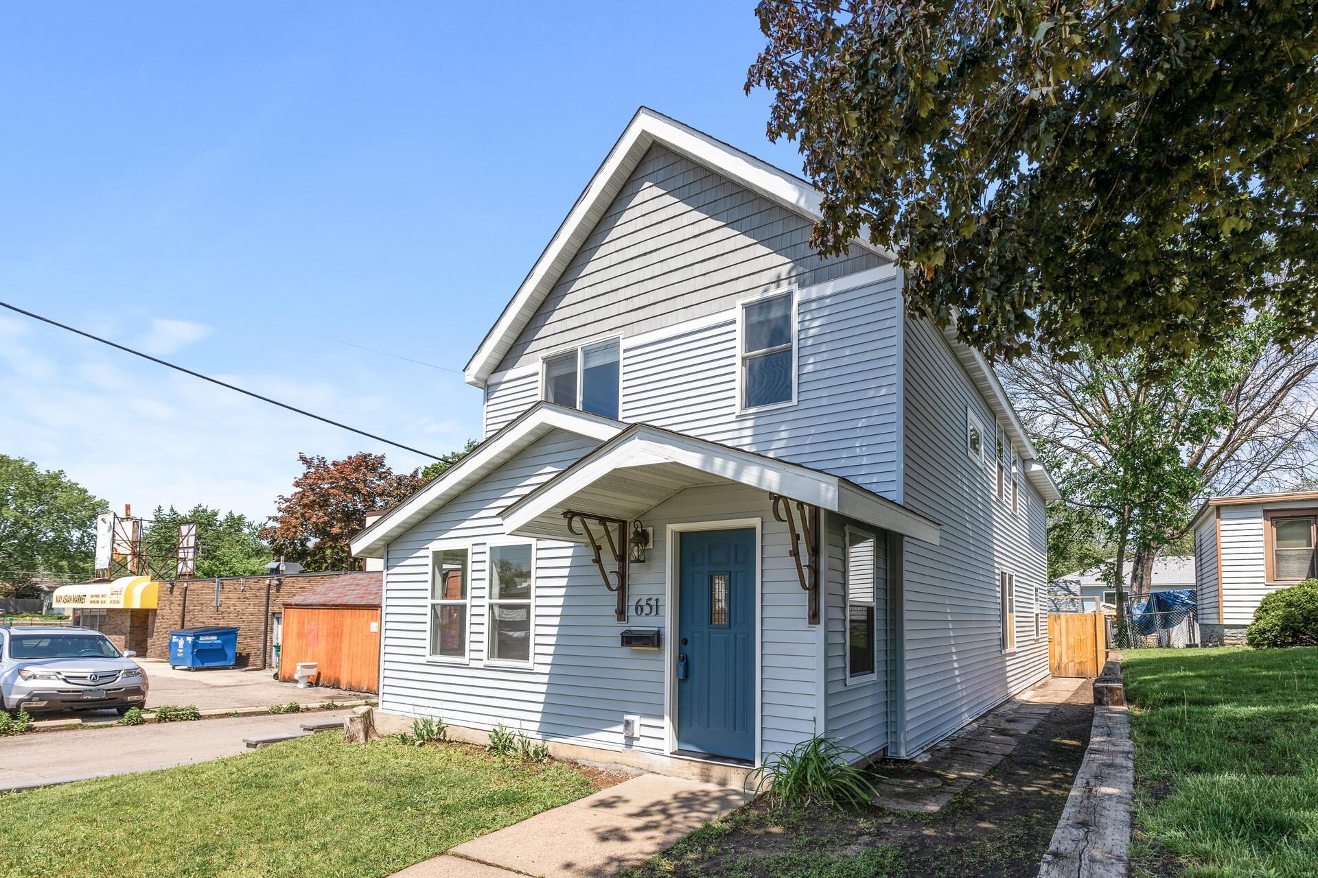 651 Hawthorne Avenue E