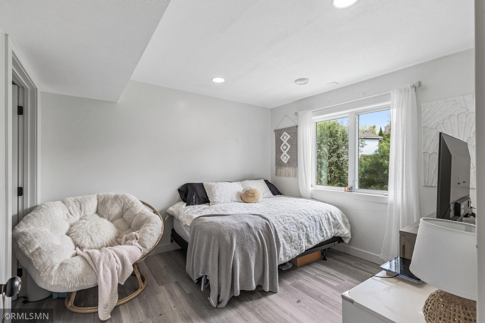 2575 Border Pine Court