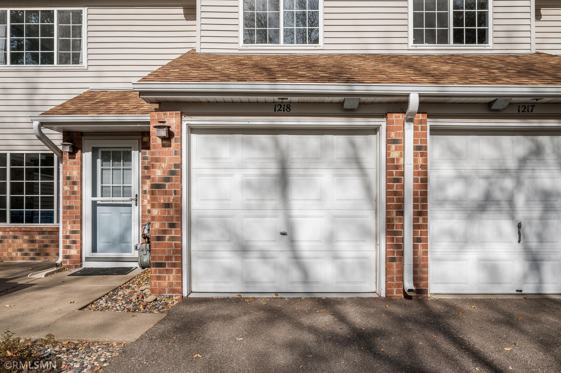 1218 Bay Cove