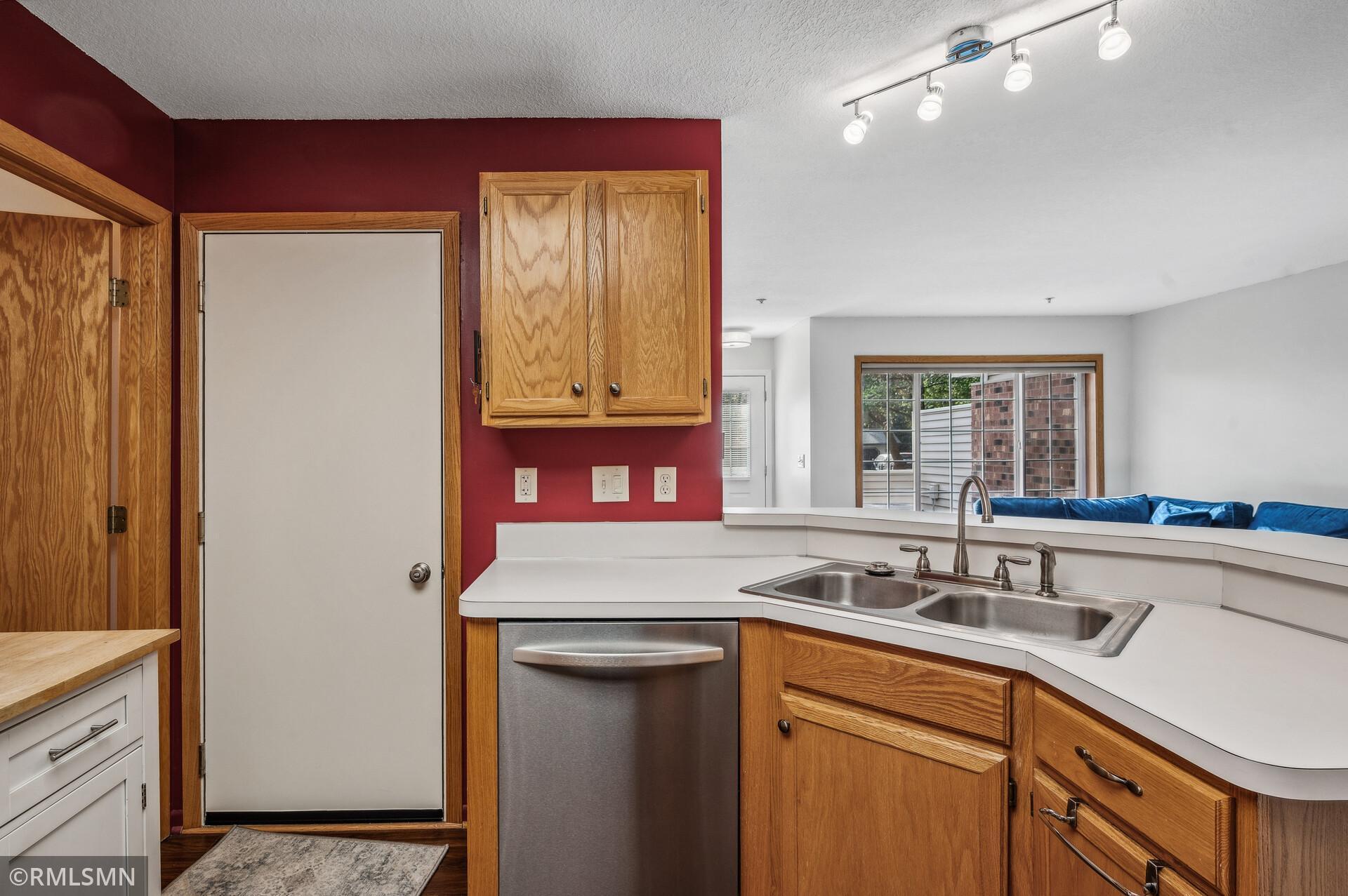 1218 Bay Cove