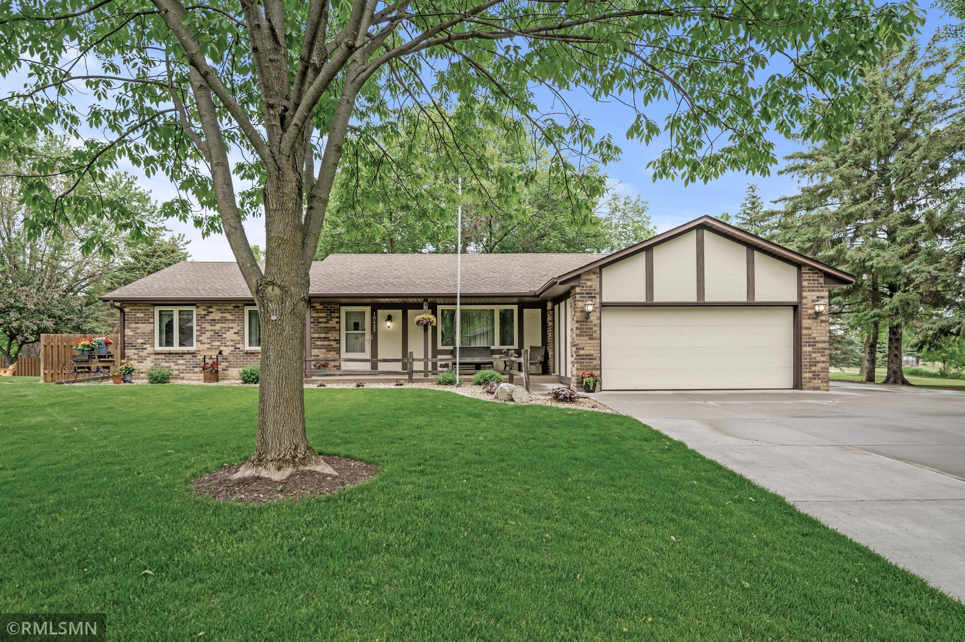 10425 Quaker Lane N