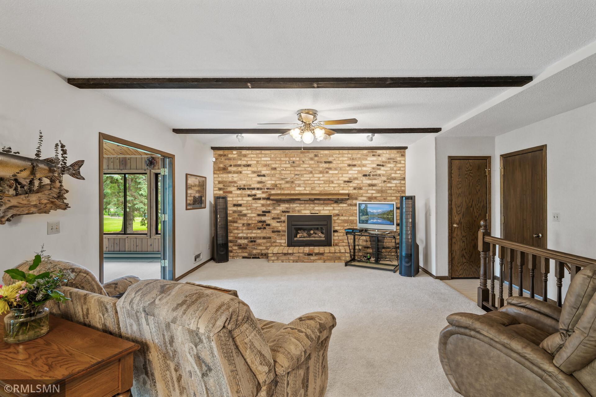 10425 Quaker Lane N