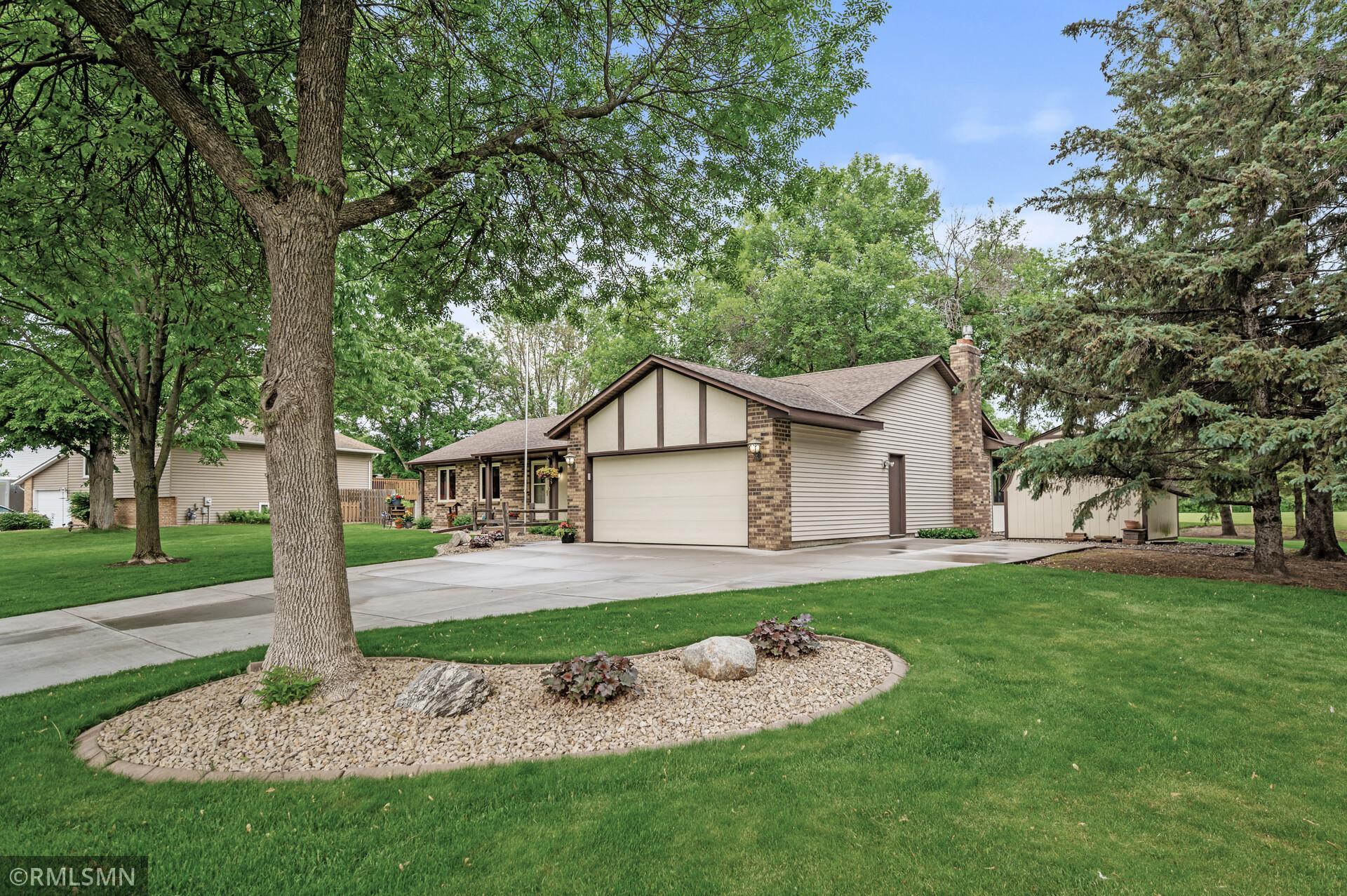 10425 Quaker Lane N