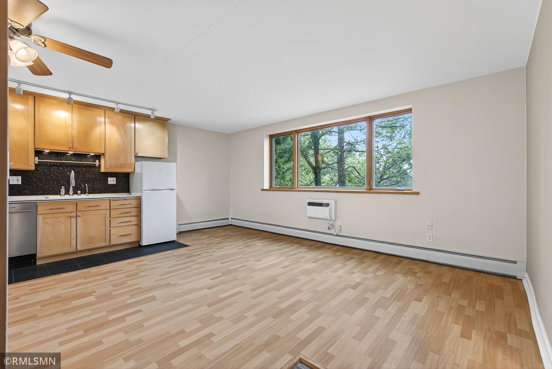 4430 W Lake Harriet Parkway Unit: 405