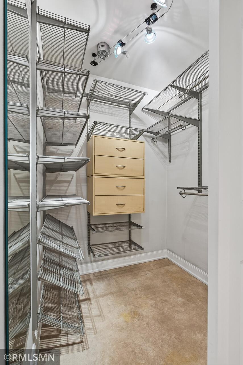 4430 W Lake Harriet Parkway Unit: 405