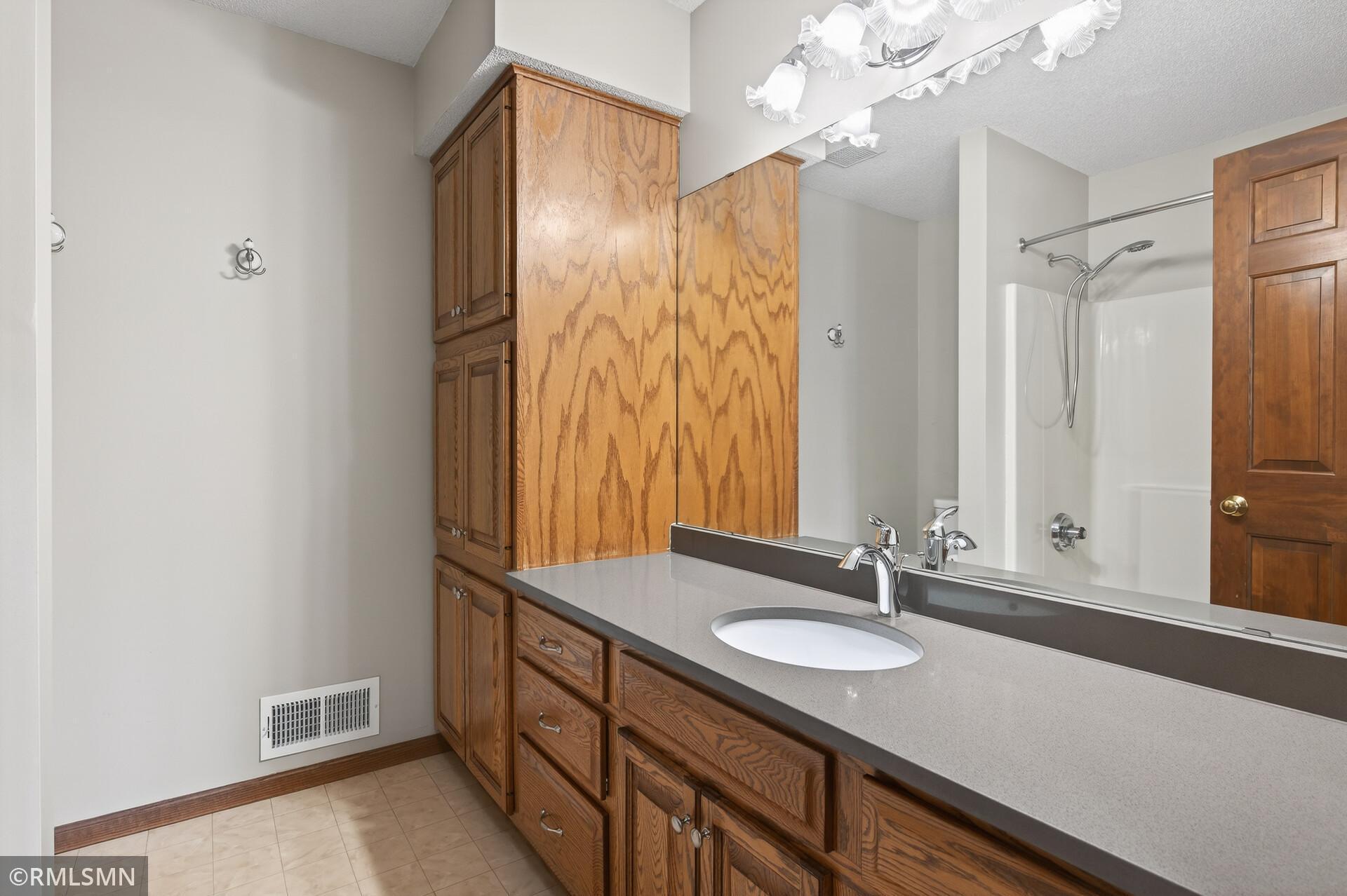 10005 Antrim Court
