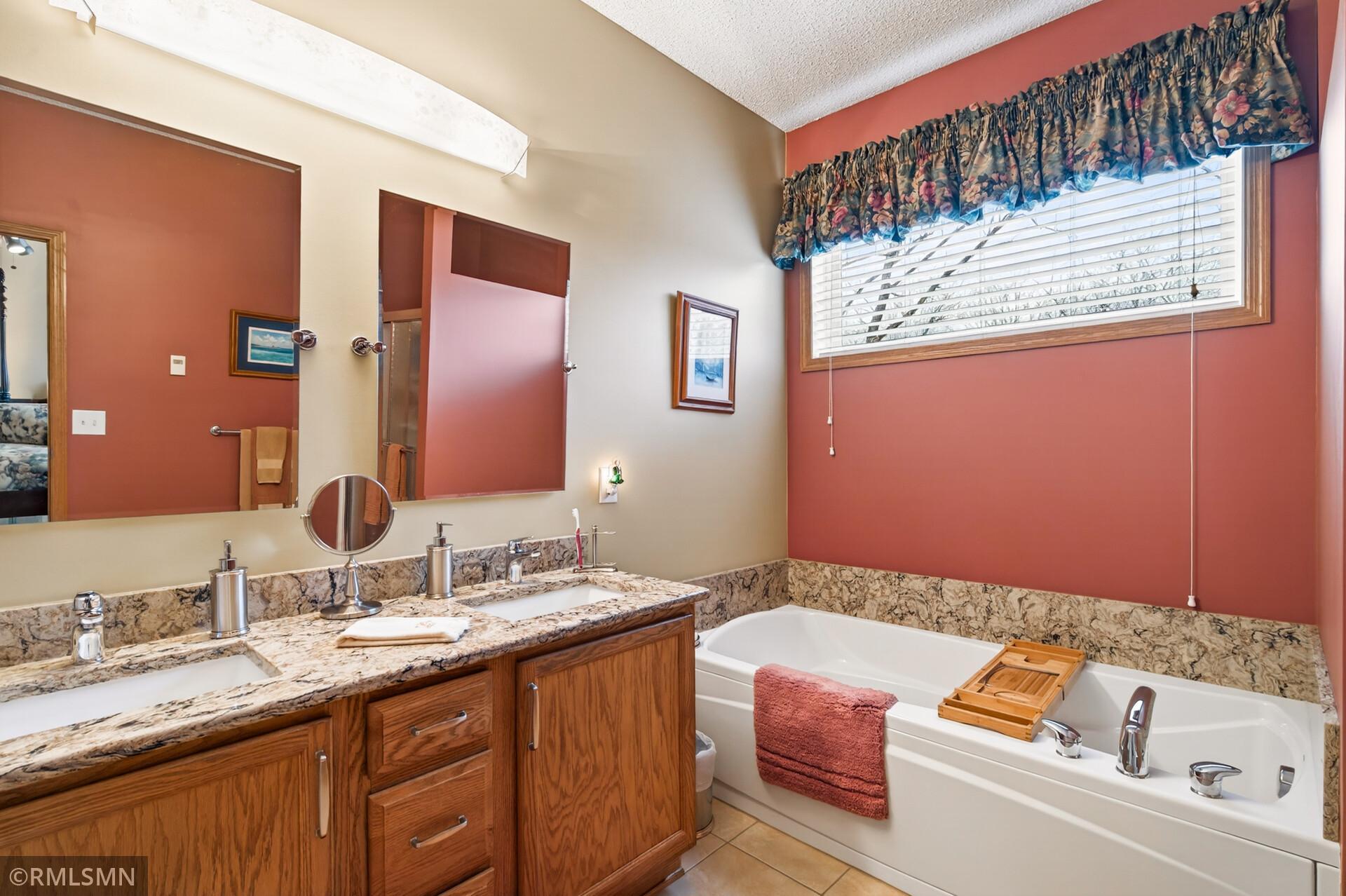 15739 Farnham Avenue N