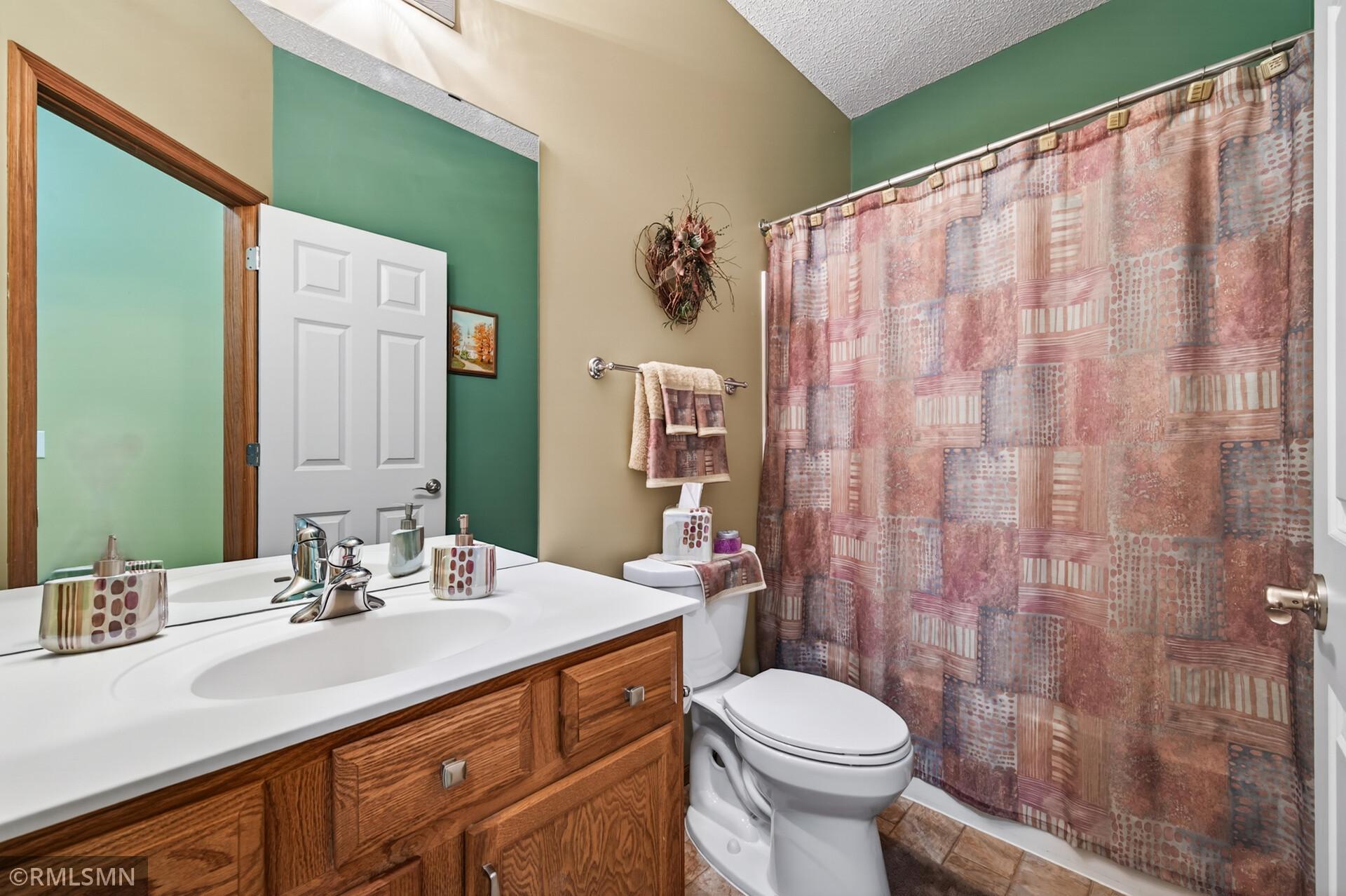 15739 Farnham Avenue N