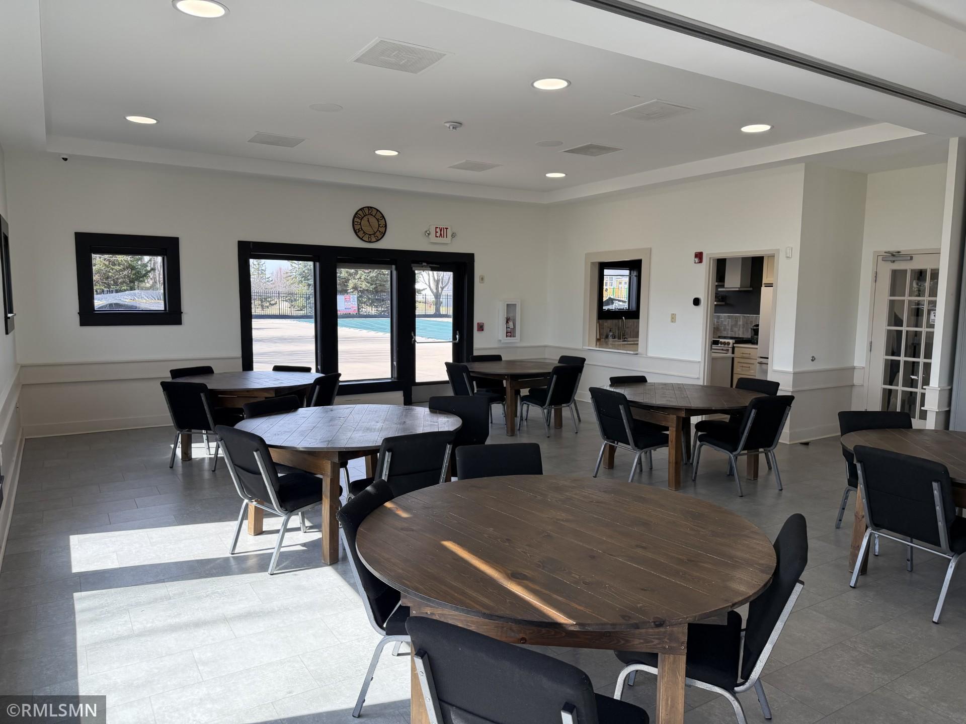 15739 Farnham Avenue N