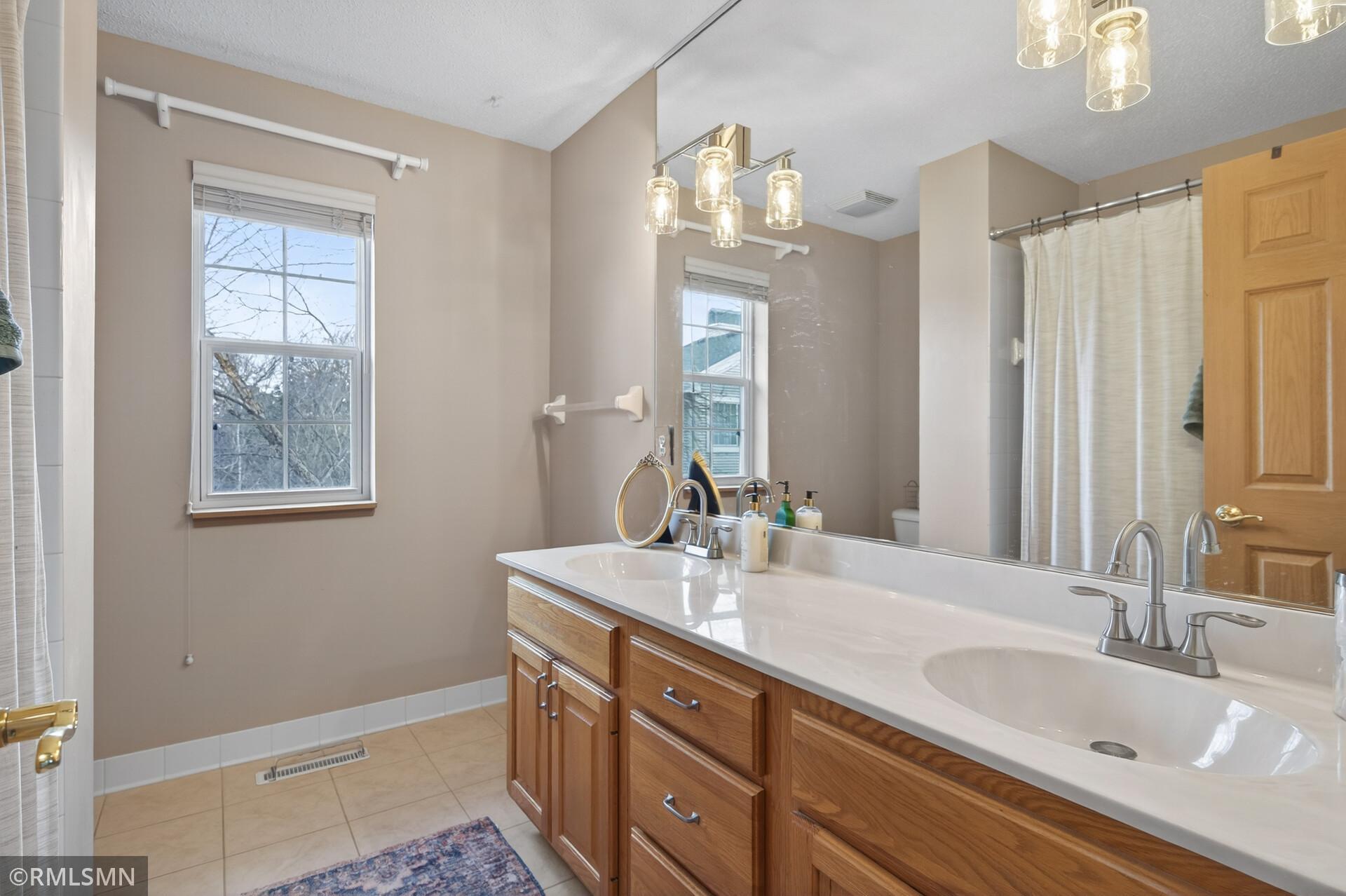 15705 25th Place N Unit: C