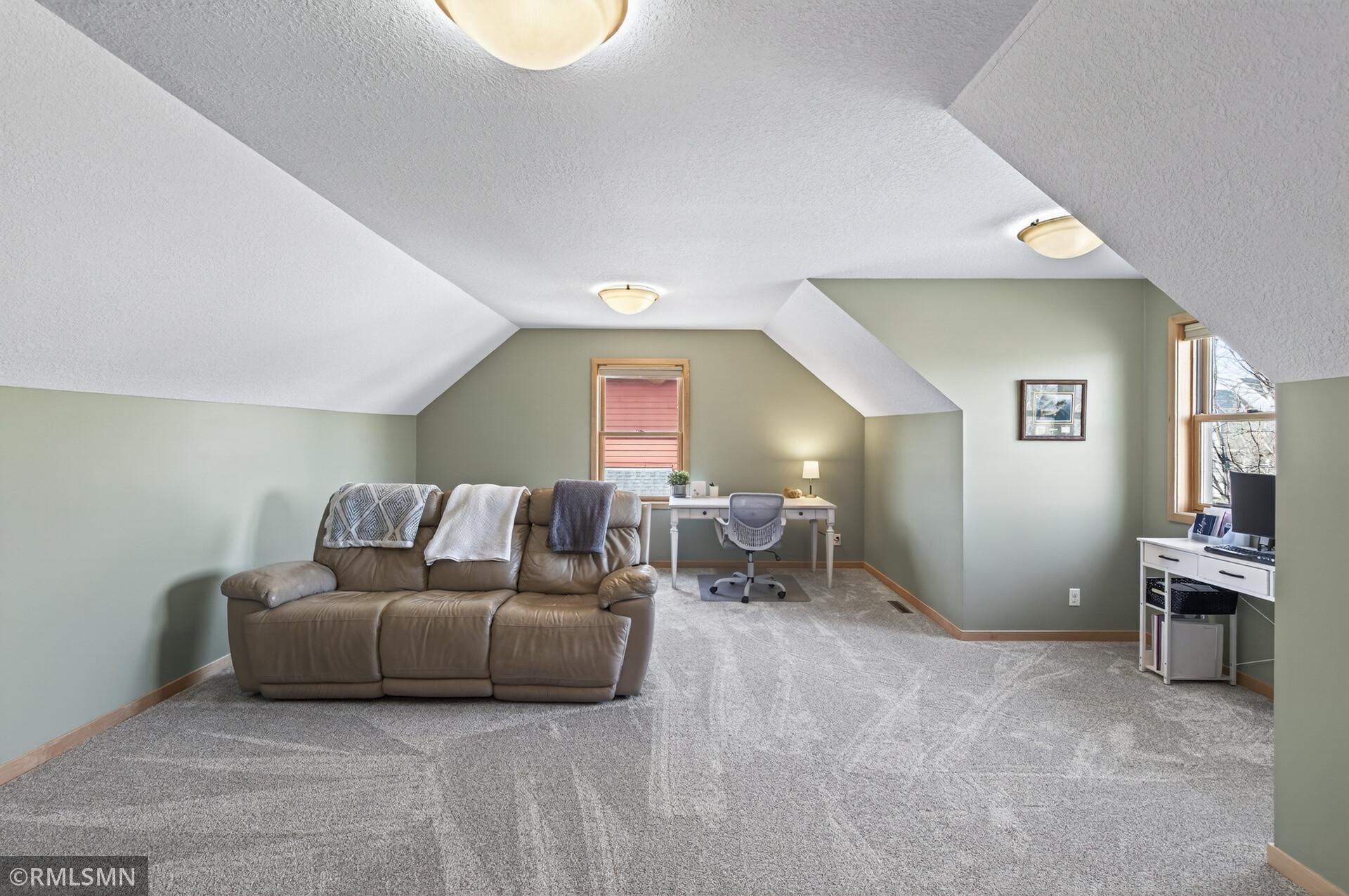 921 Inspiration Parkway S