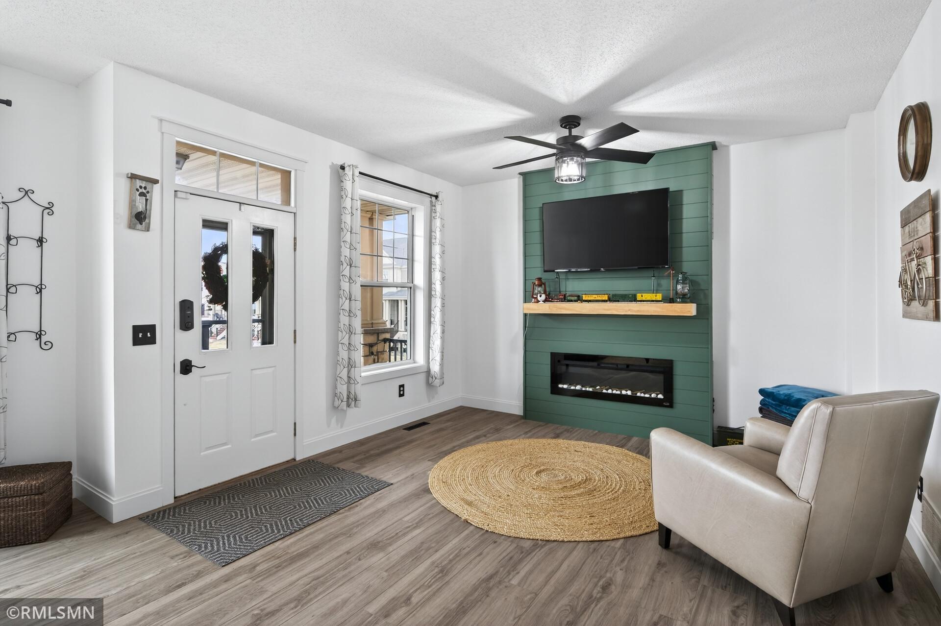 4372 Victor Path Unit: 2