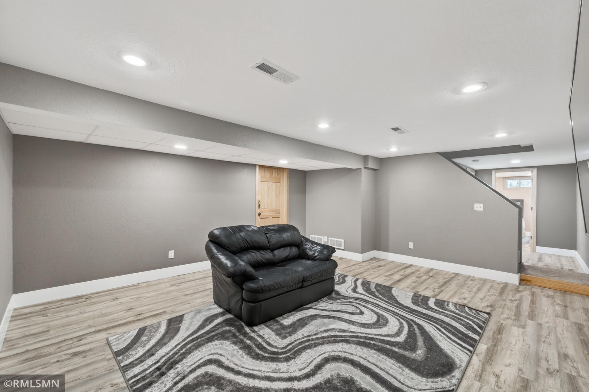 18115 Bender Street NE