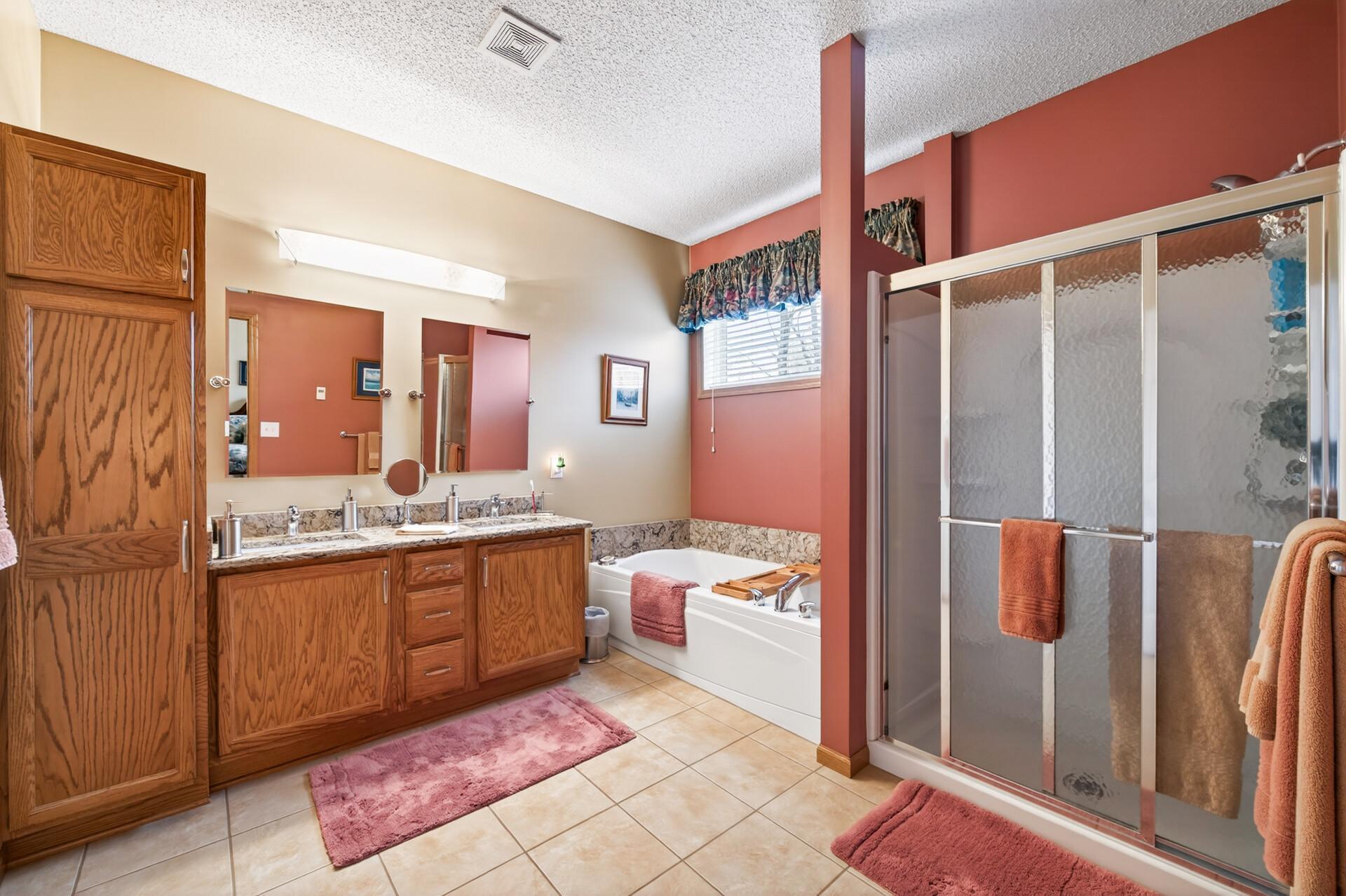 15739 Farnham Avenue N