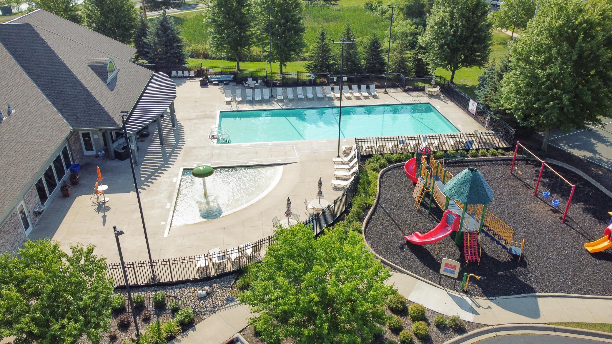 15739 Farnham Avenue N