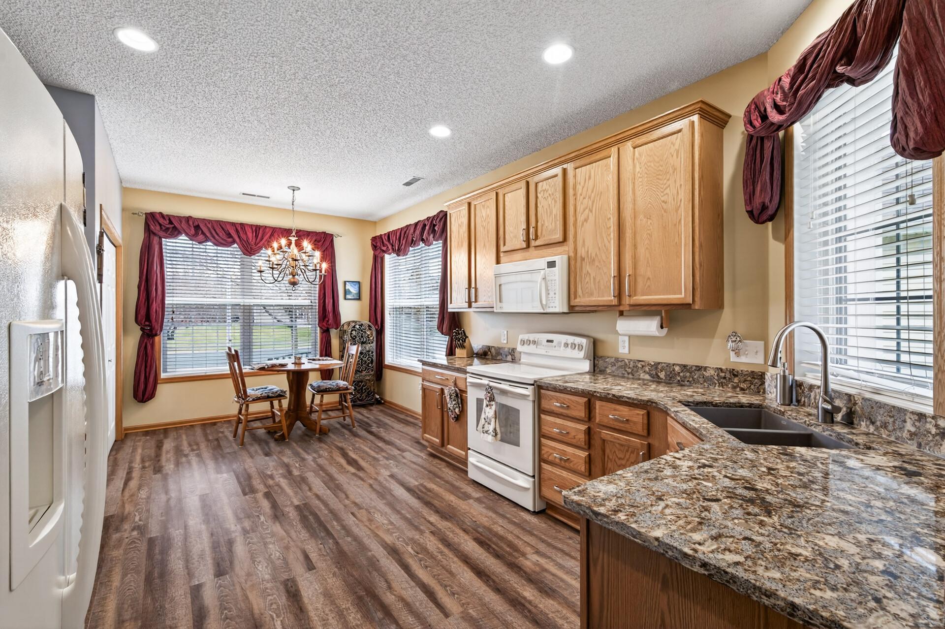 15739 Farnham Avenue N