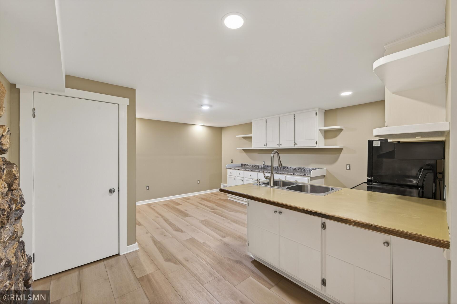 5931 Hobe Lane