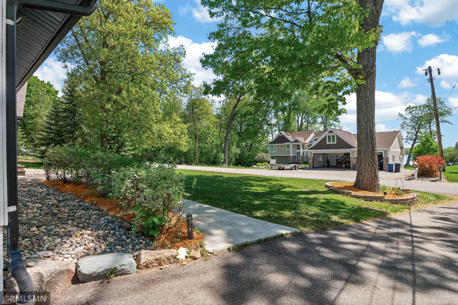 5931 Hobe Lane