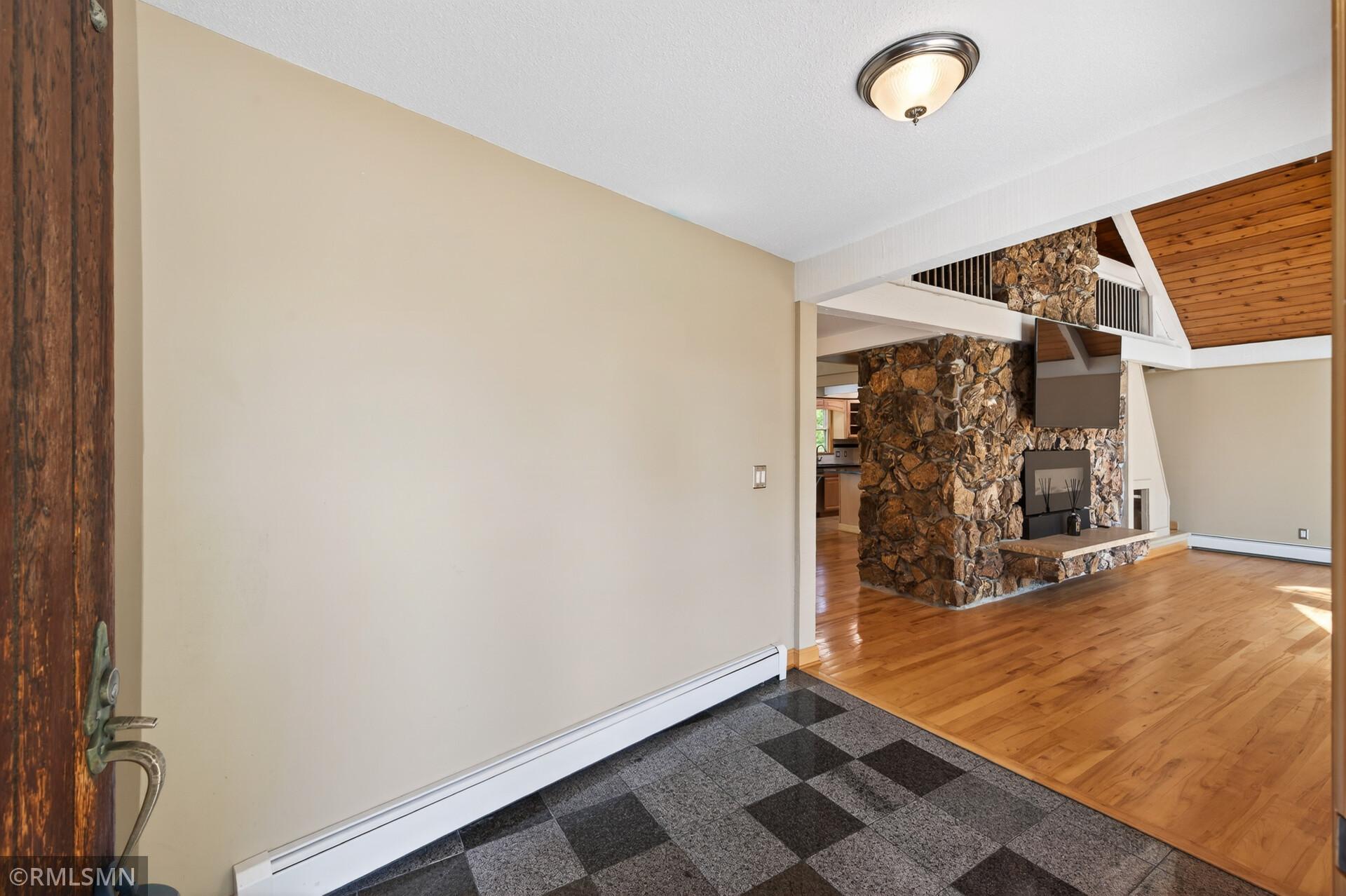 5931 Hobe Lane