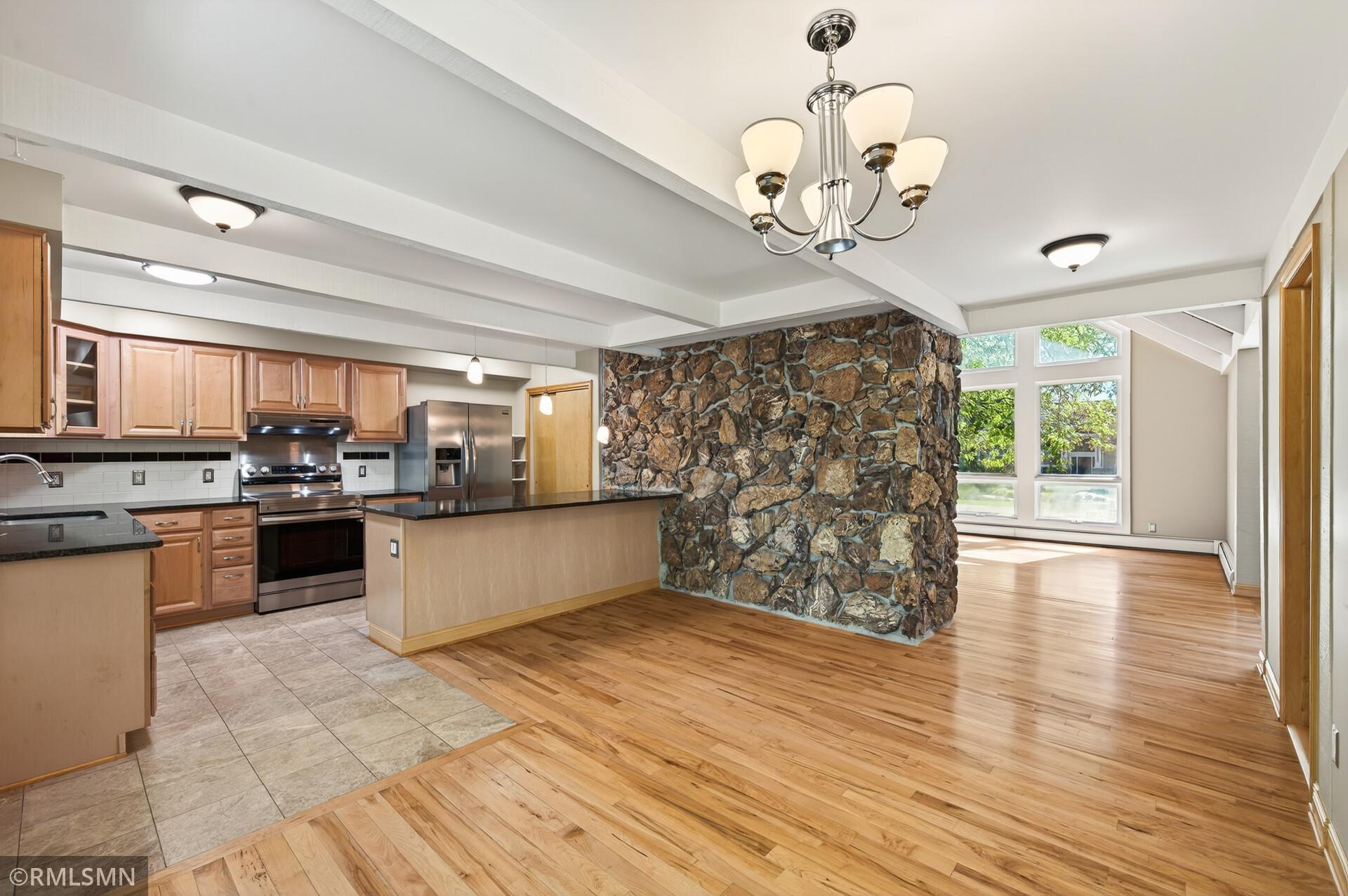 5931 Hobe Lane