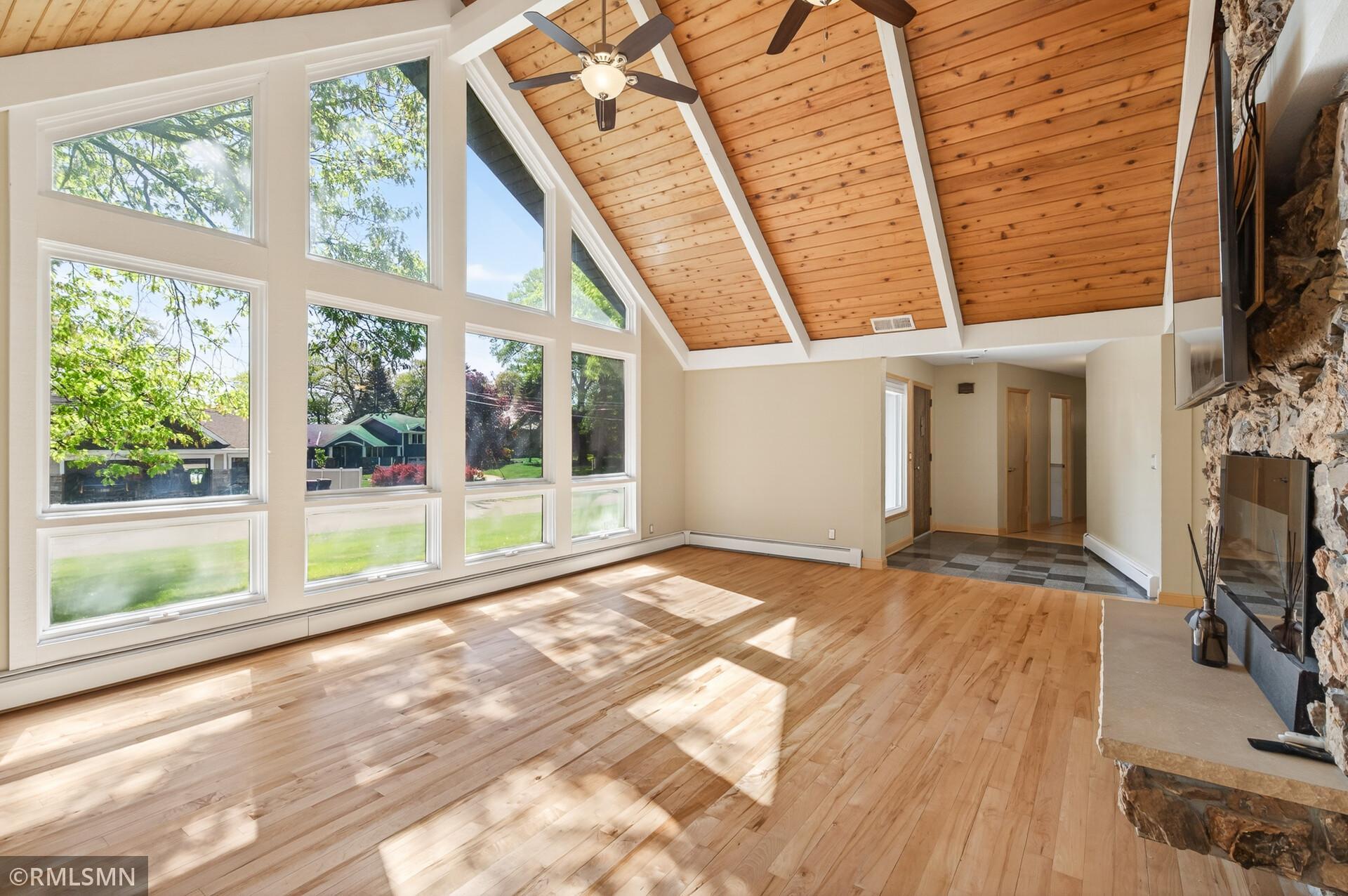 5931 Hobe Lane
