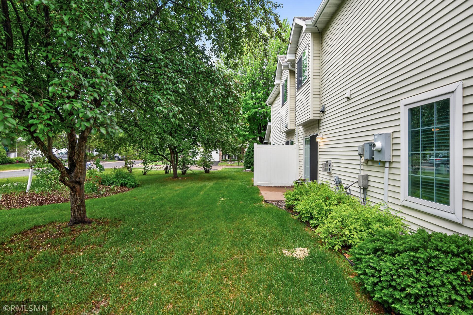 5651 138th Street N