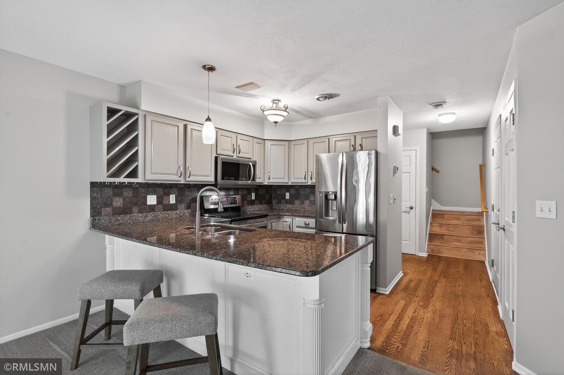 5651 138th Street N