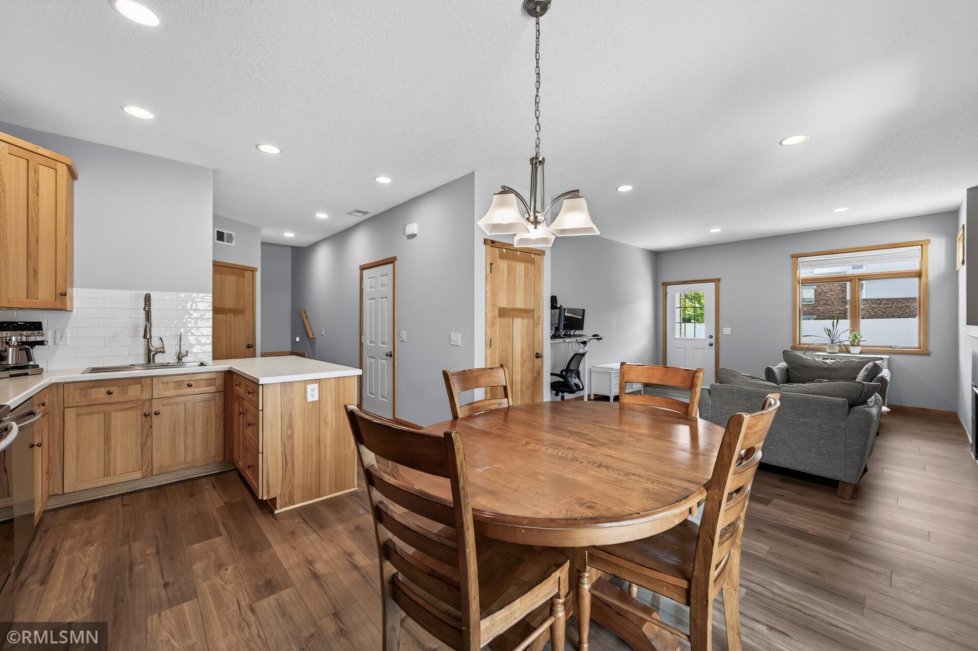 1281 County Road D Circle E