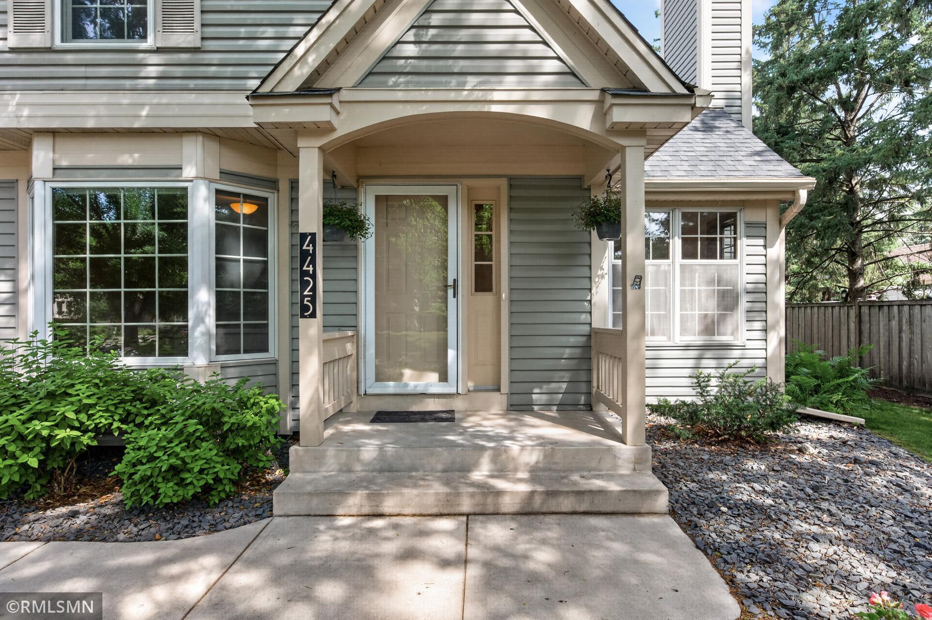 4425 Oakmede Lane
