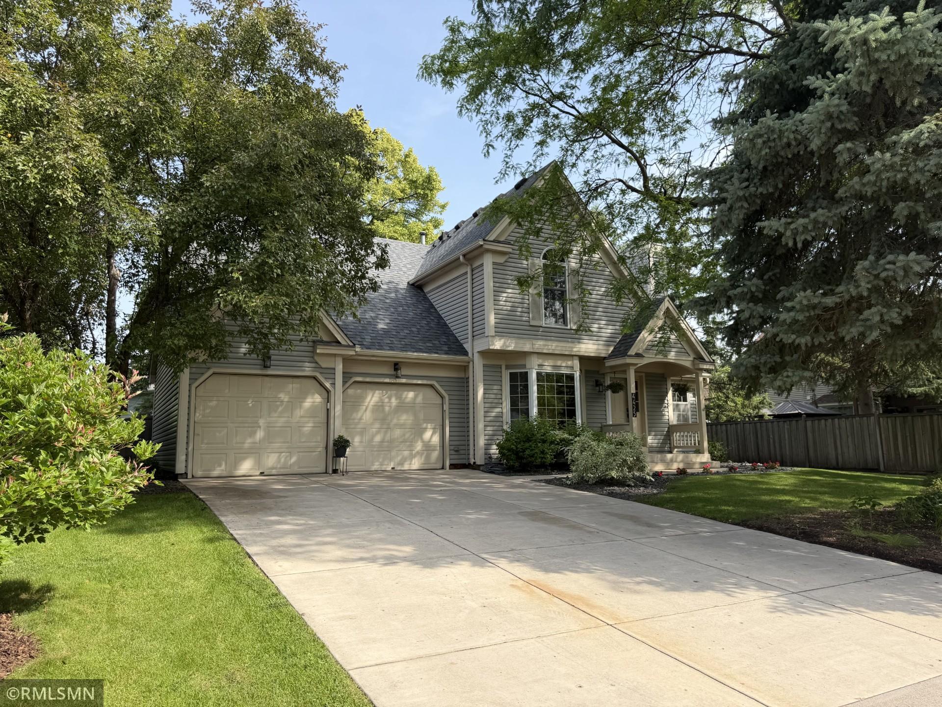 4425 Oakmede Lane