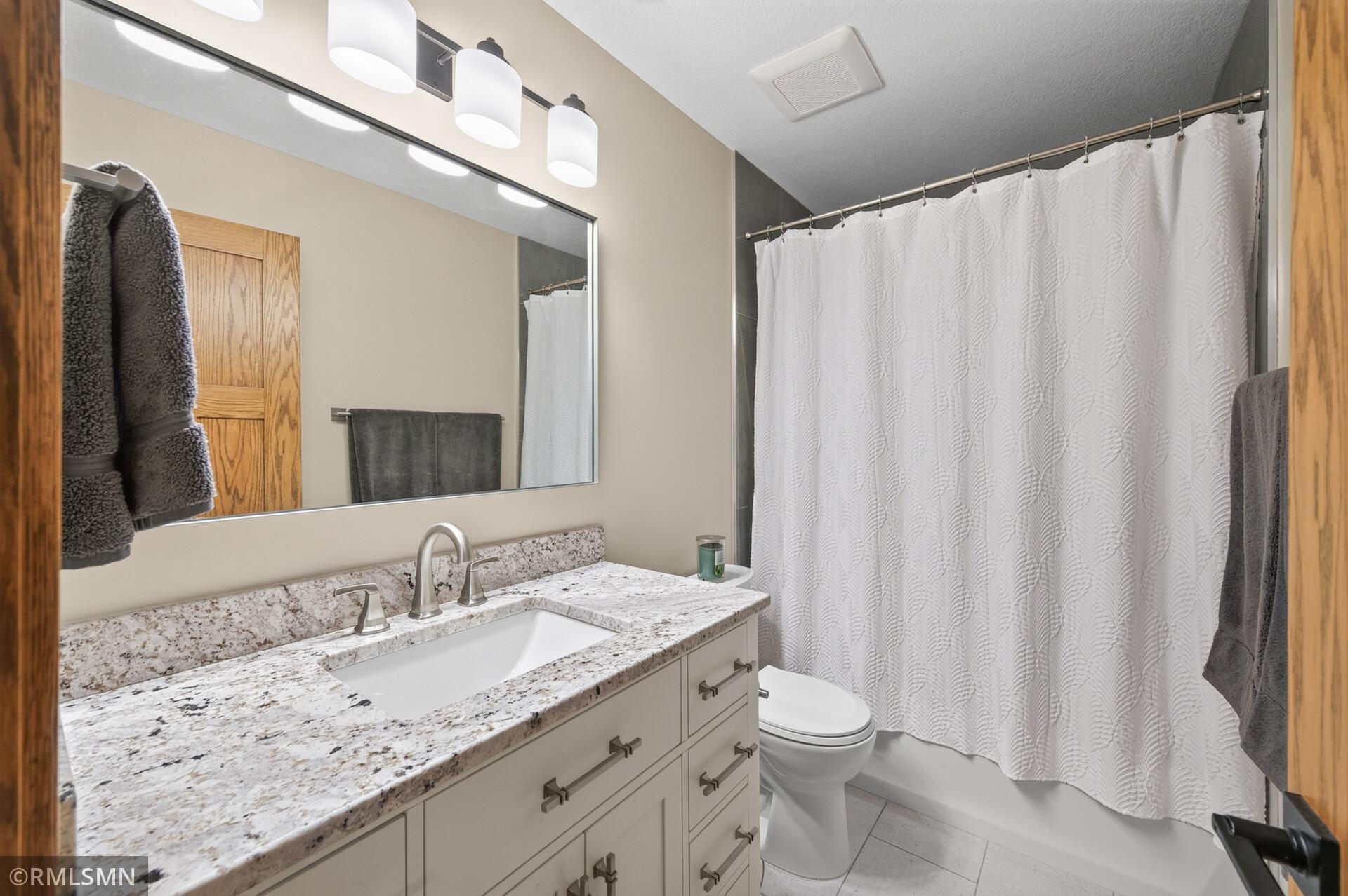 4425 Oakmede Lane