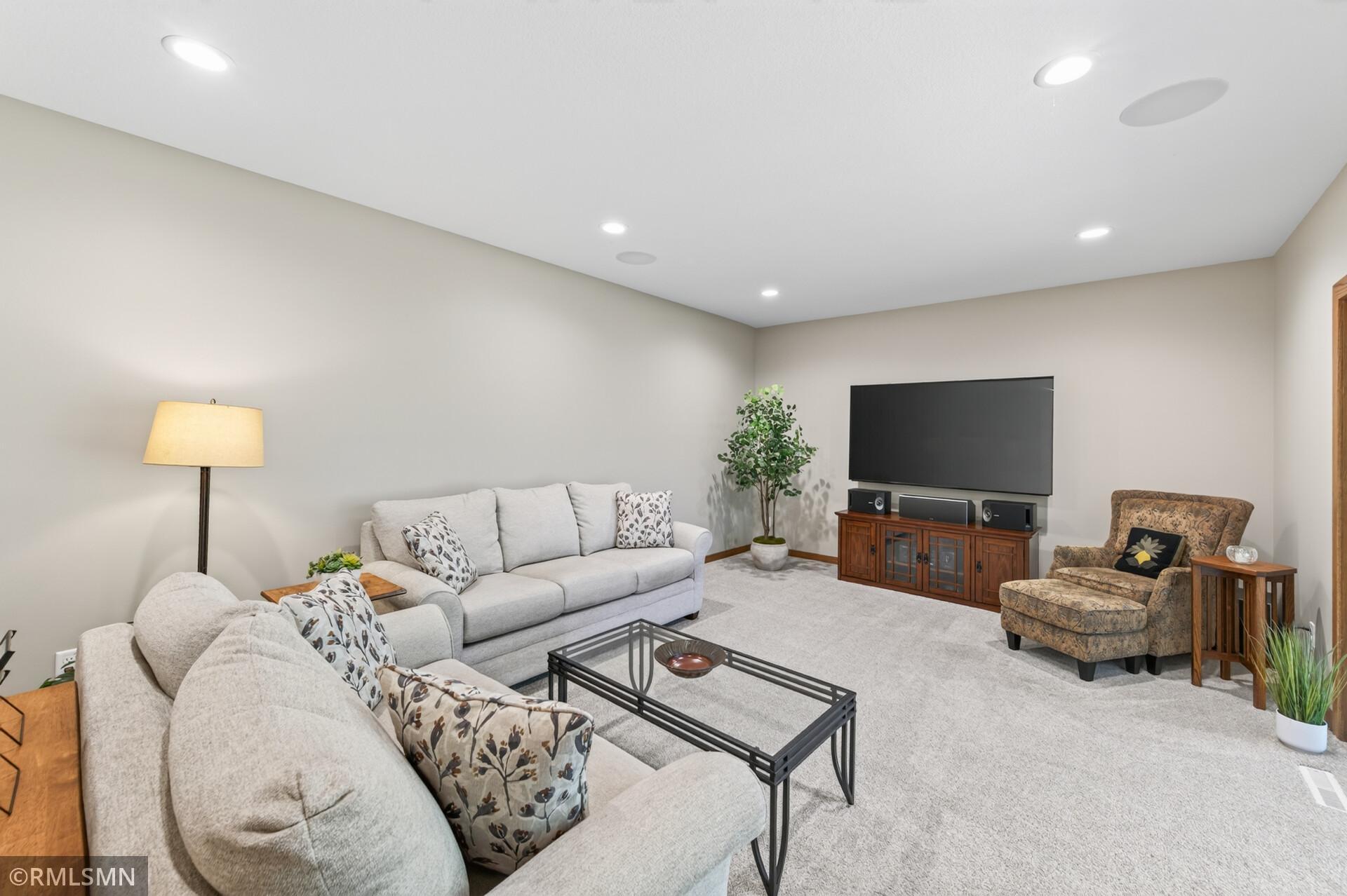 4425 Oakmede Lane